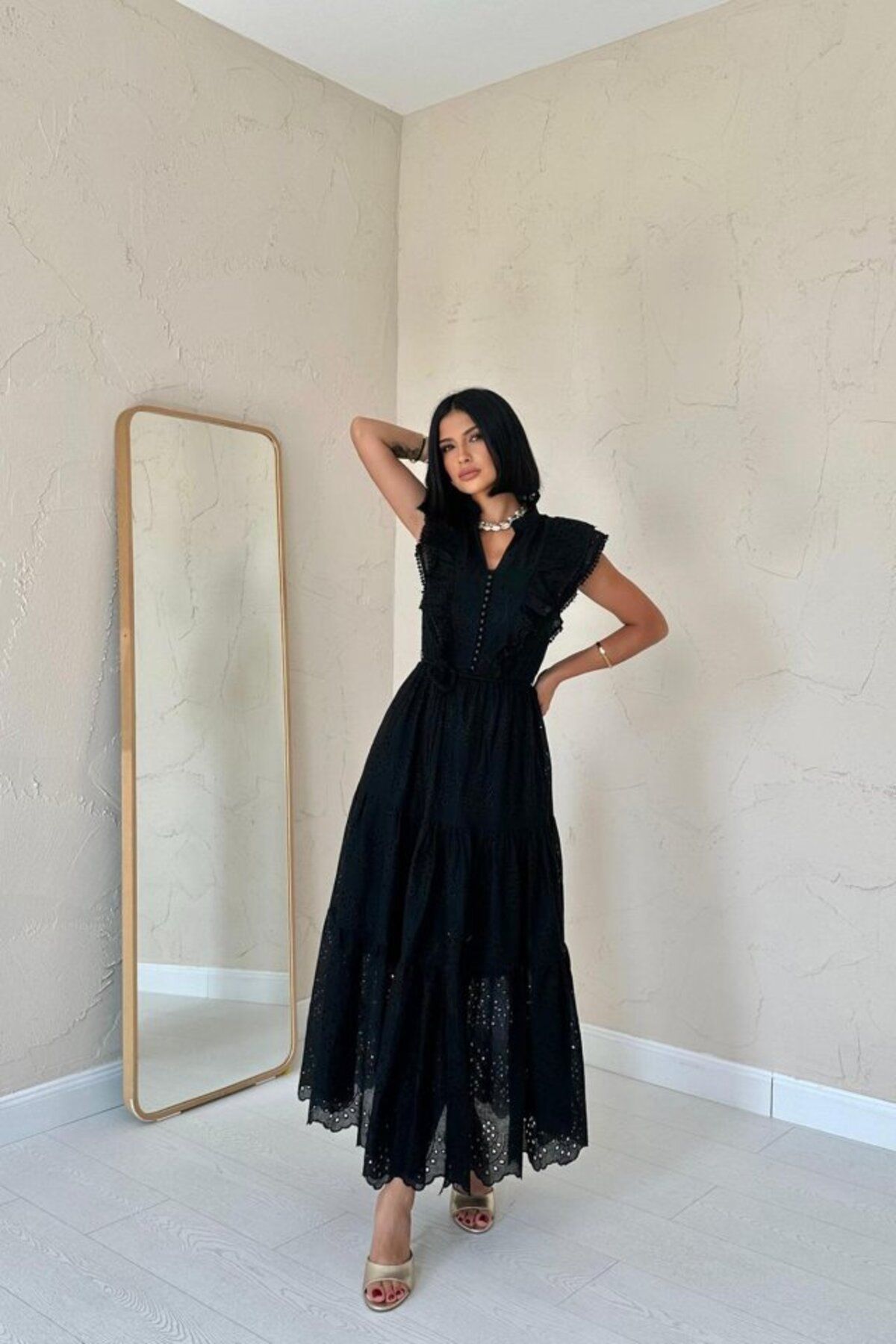 velmorafashion Siyah Fırfırlı Düğmeli Elbise