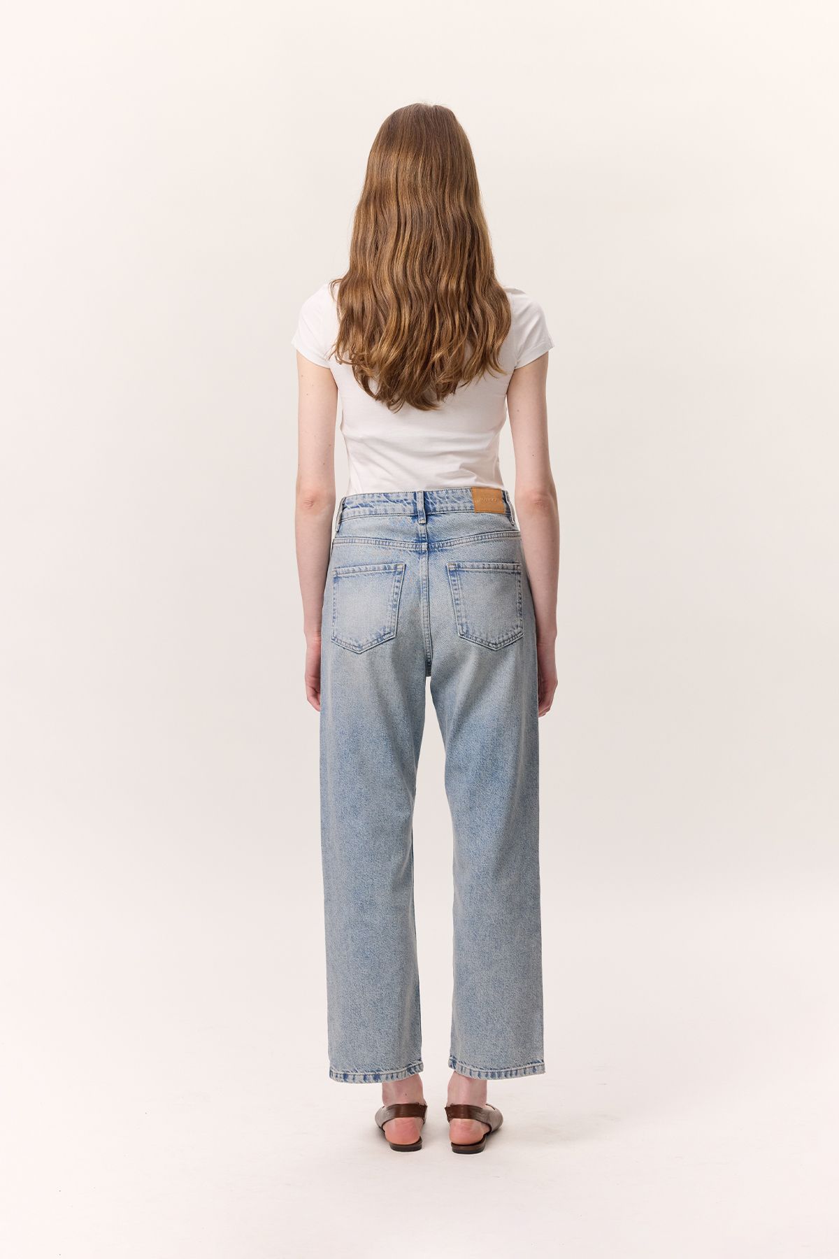 Manuka-High Waist Straight Fit Jean - Light Blue 8