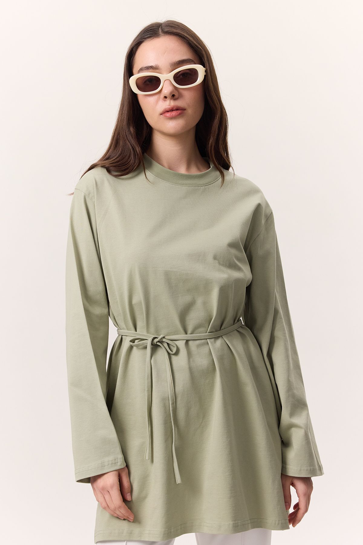Manuka ÜBERGROßES T-SHIRT MIT BANDDETAIL, GRÜN