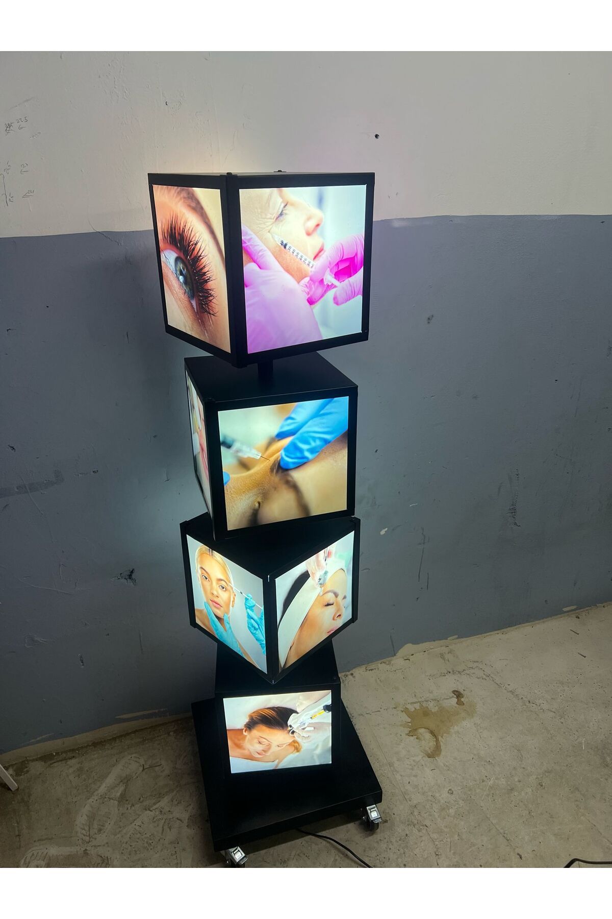 ShineBox dört tarafı dönen LED ışık kutusu reklam LED baskı Poster dönen tabela