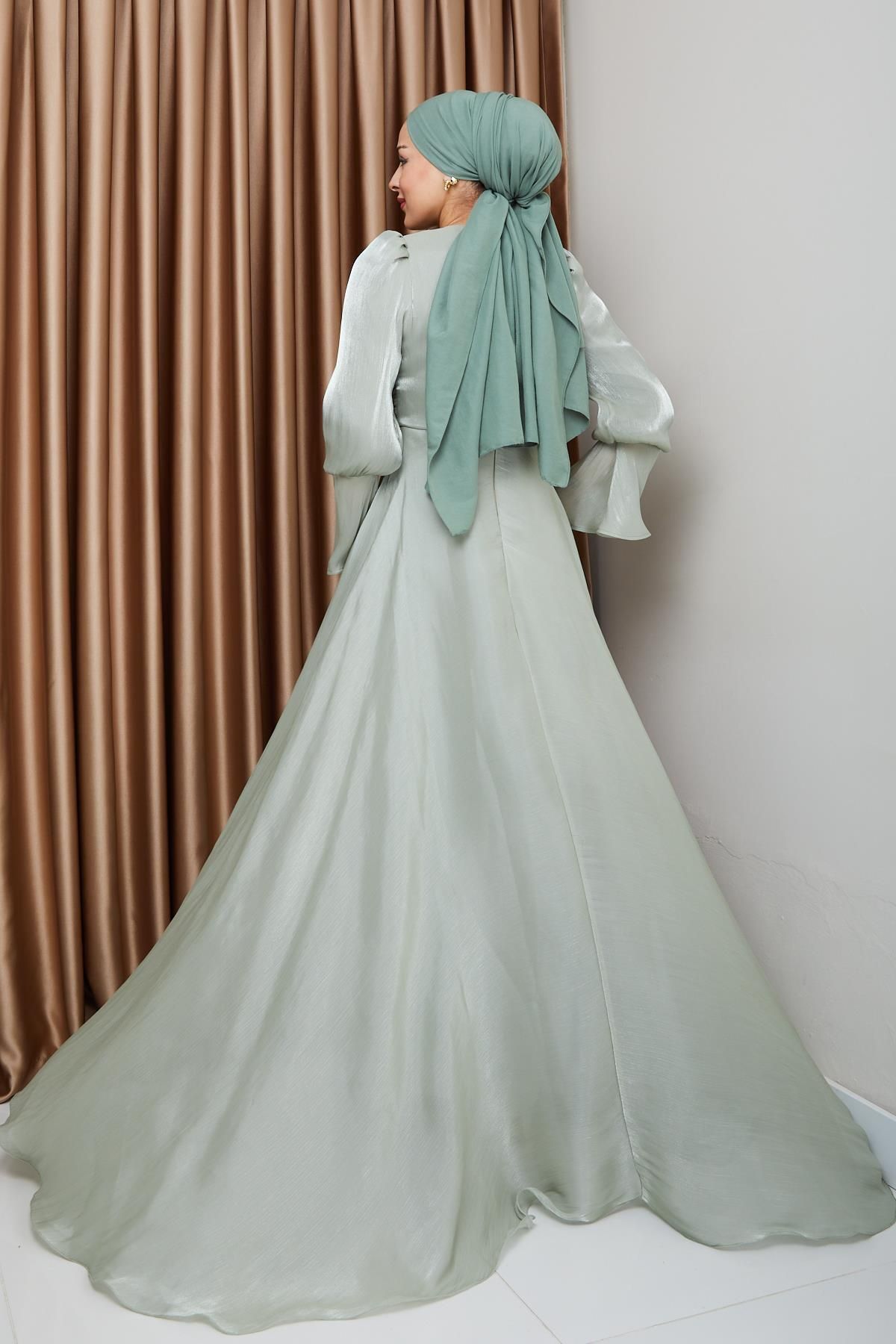 Olcay-Hellgrüne Hijab-Abendkleider aus Seide – Yoryo-Kleid mit Cape-Rock 1235 6