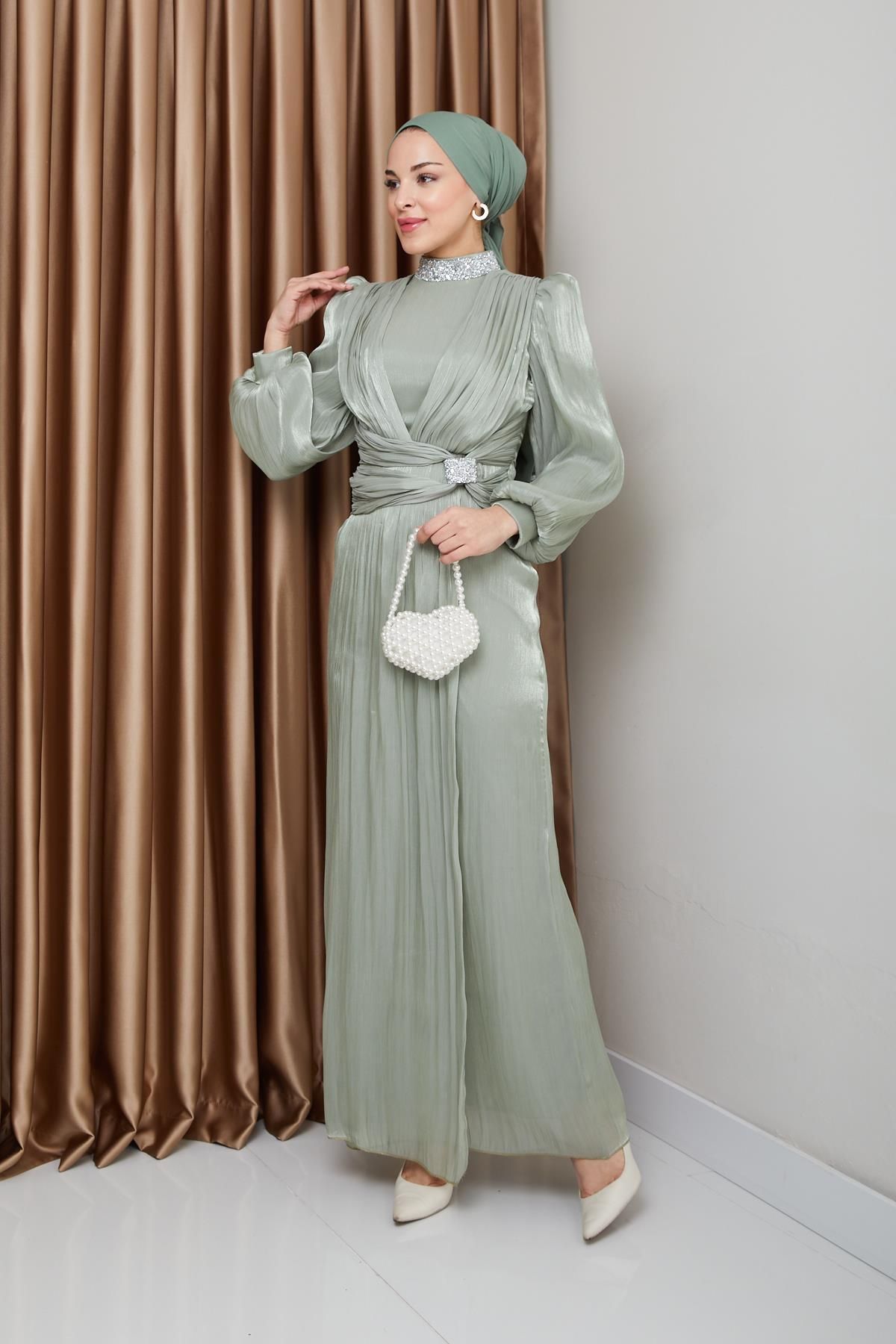 Olcay-Steinbesetztes Hijab-Abendkleid aus Seide – Hellgrün 1236 3