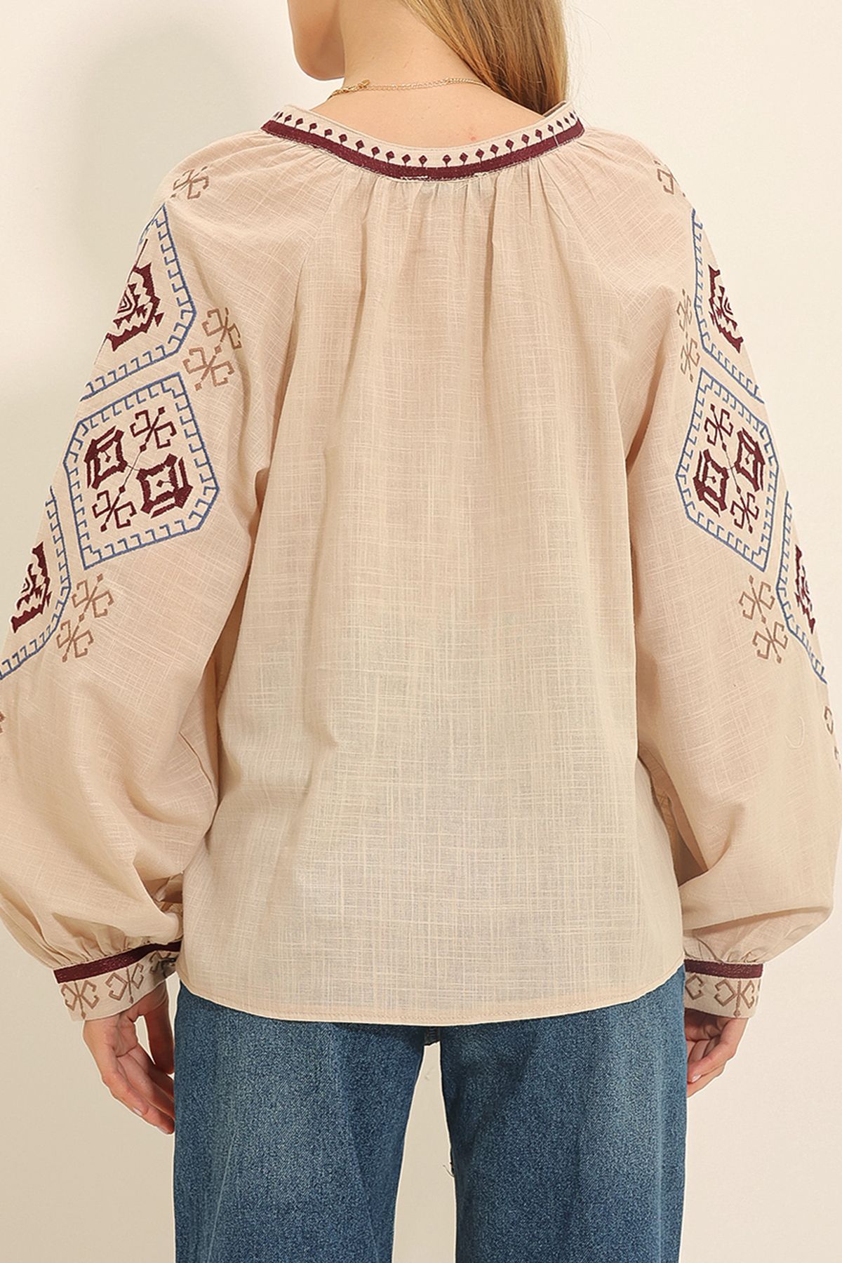 VAGGON-Women's Beige Balloon Sleeve Embroidered Collarless Shirt Vgn-X11290 3