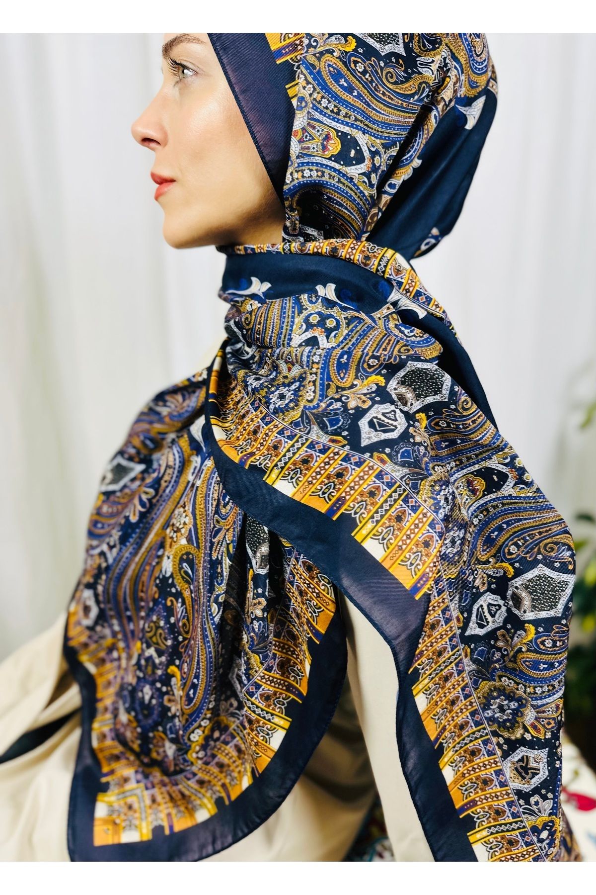 kubbe-Intense Retro Pattern Soft Cotton Shawl - Capture a Peaceful and Stylish Style with Retro Ethnic Pattern 5