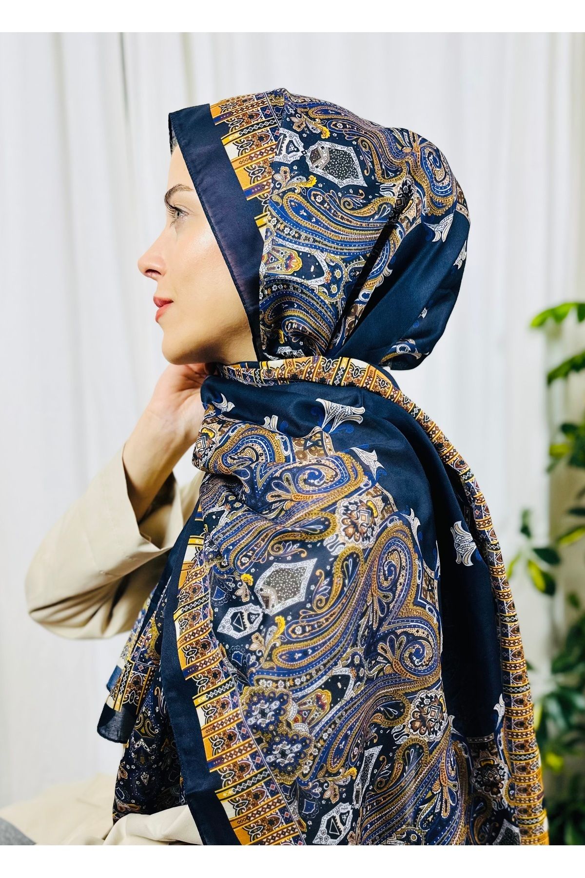 kubbe-Intense Retro Pattern Soft Cotton Shawl - Capture a Peaceful and Stylish Style with Retro Ethnic Pattern 3