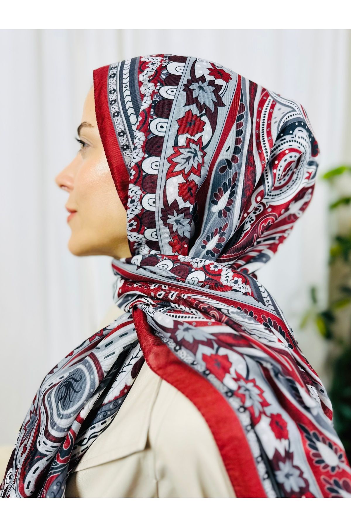 kubbe-Premium Round Retro Pattern Soft Cotton Shawl - Capture a Stylish Style with Its Ethnic Pattern 4