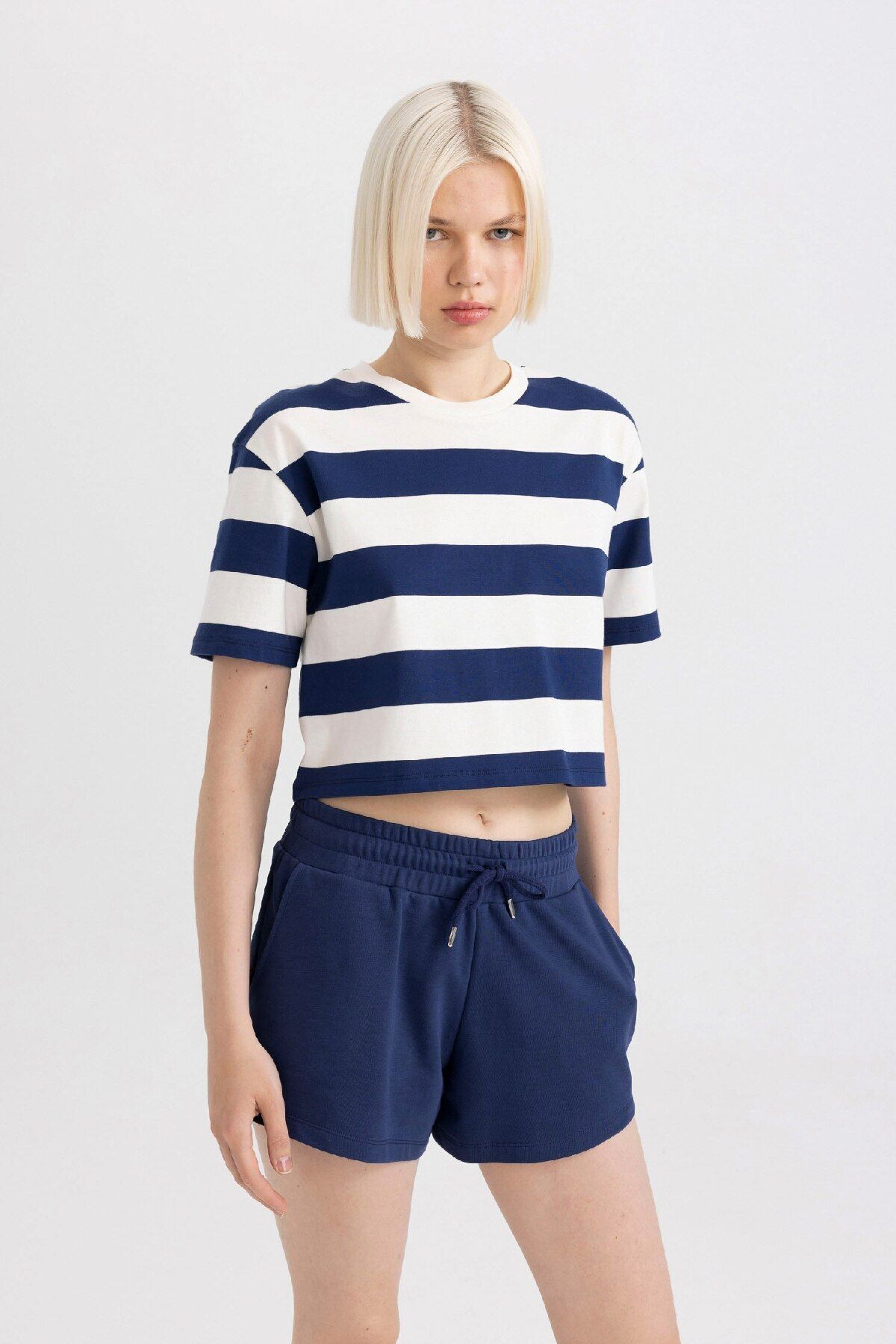 DeFacto-Boxy Fit Crew Neck Striped Basic Short Sleeve T-Shirt C6198Ax24Sm 3
