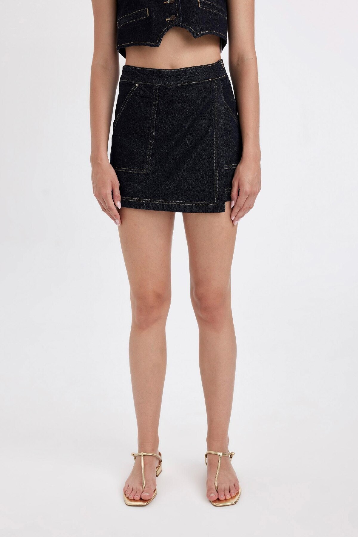 complete the look image