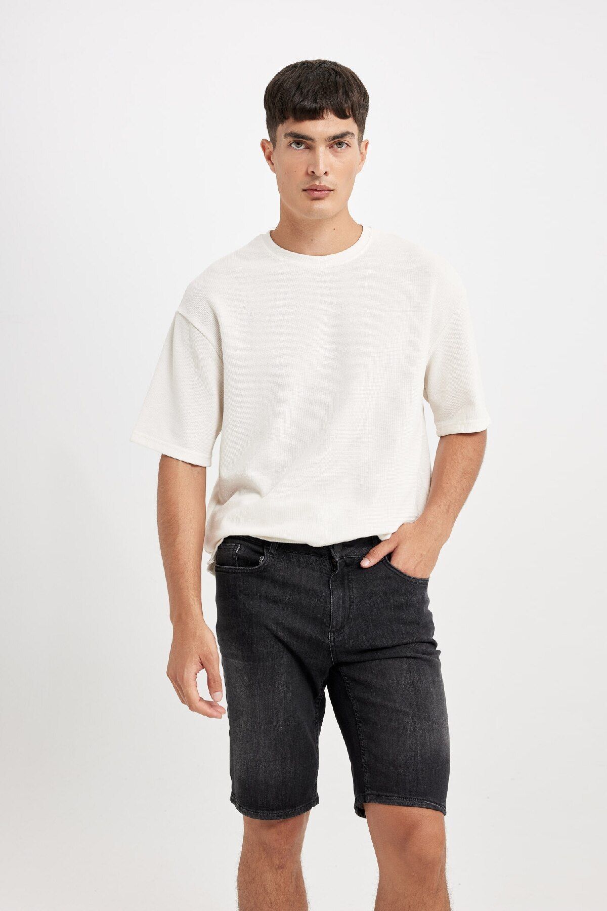 DeFacto-Jean Bermuda Shorts - Regular Fit D3960AX24SM 3