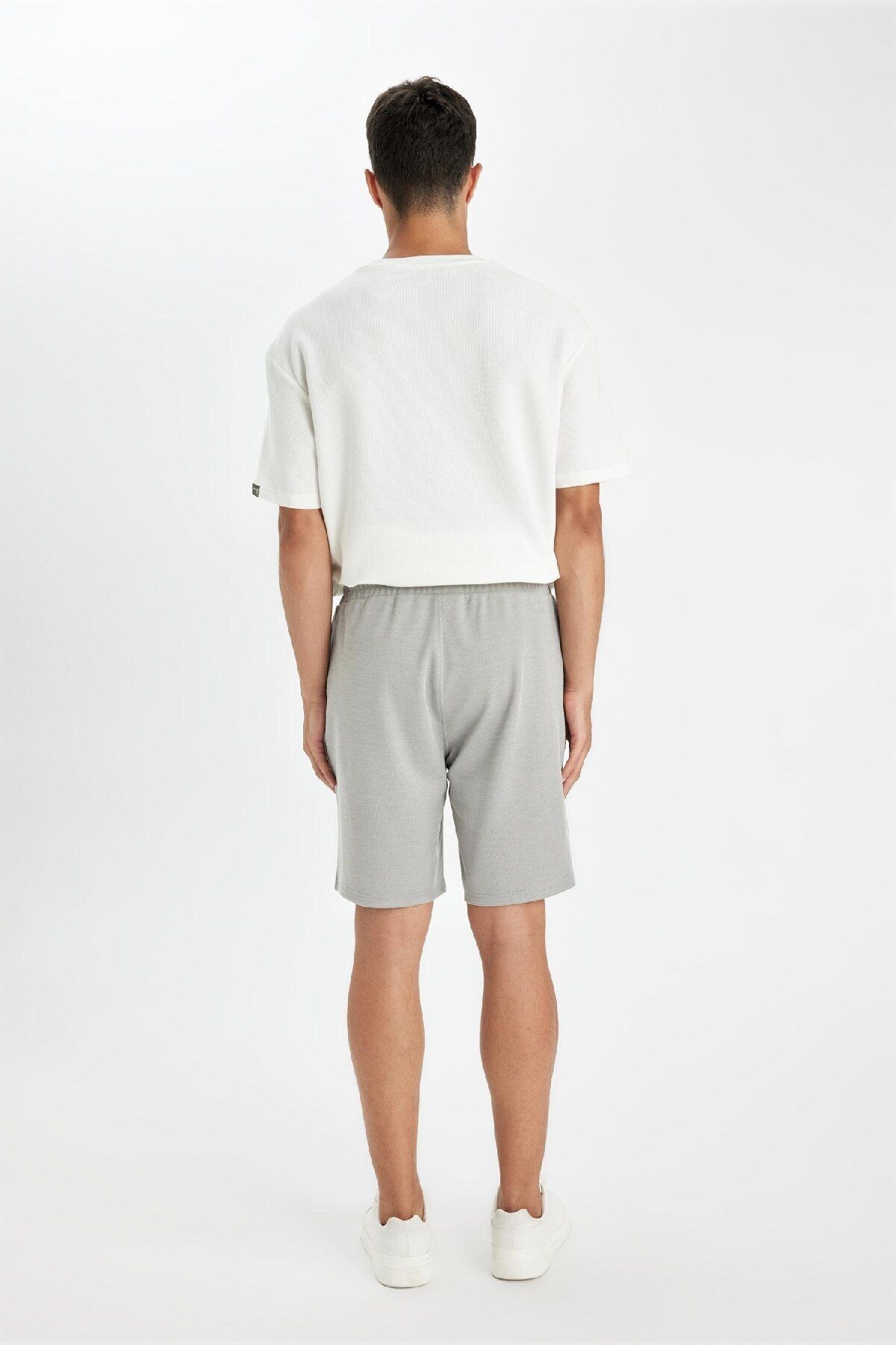 DeFacto-Basic Straight Shorts with Regular Fit Pockets D7925Ax24Sm 6
