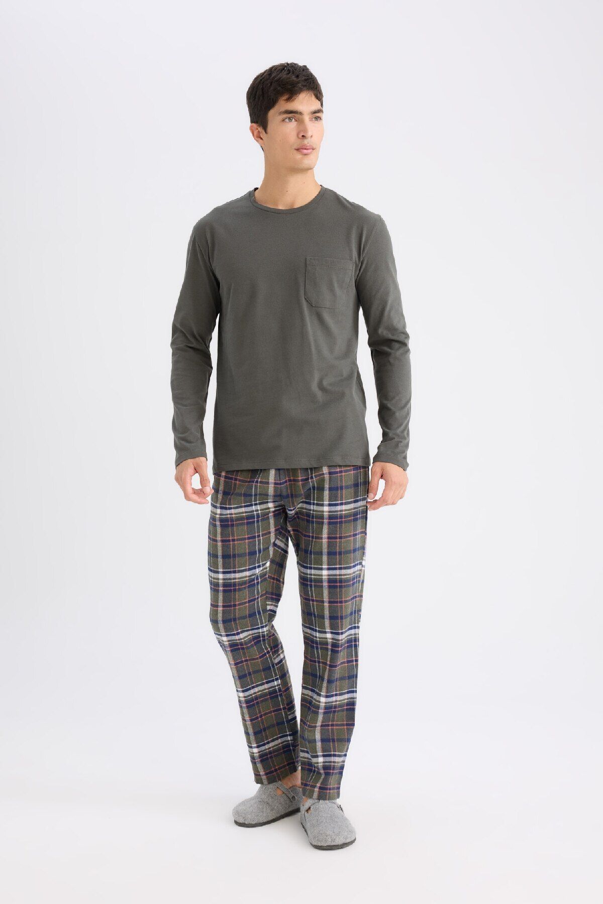 DeFacto-Regular Fit Long Sleeve Pajamas Set - Checkered Top and Bottom B2450Ax24Wn 2
