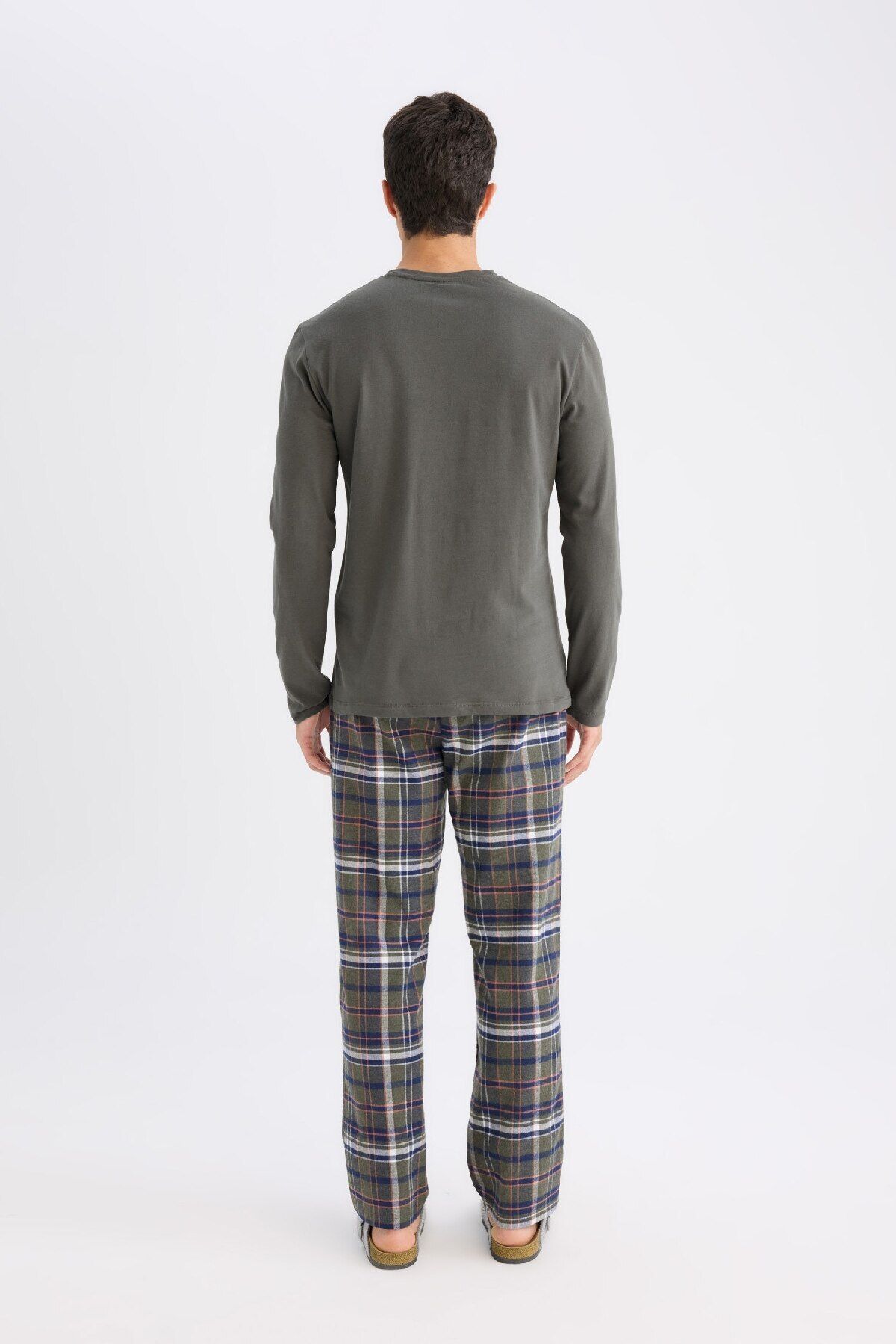 DeFacto-Regular Fit Long Sleeve Pajamas Set - Checkered Top and Bottom B2450Ax24Wn 6