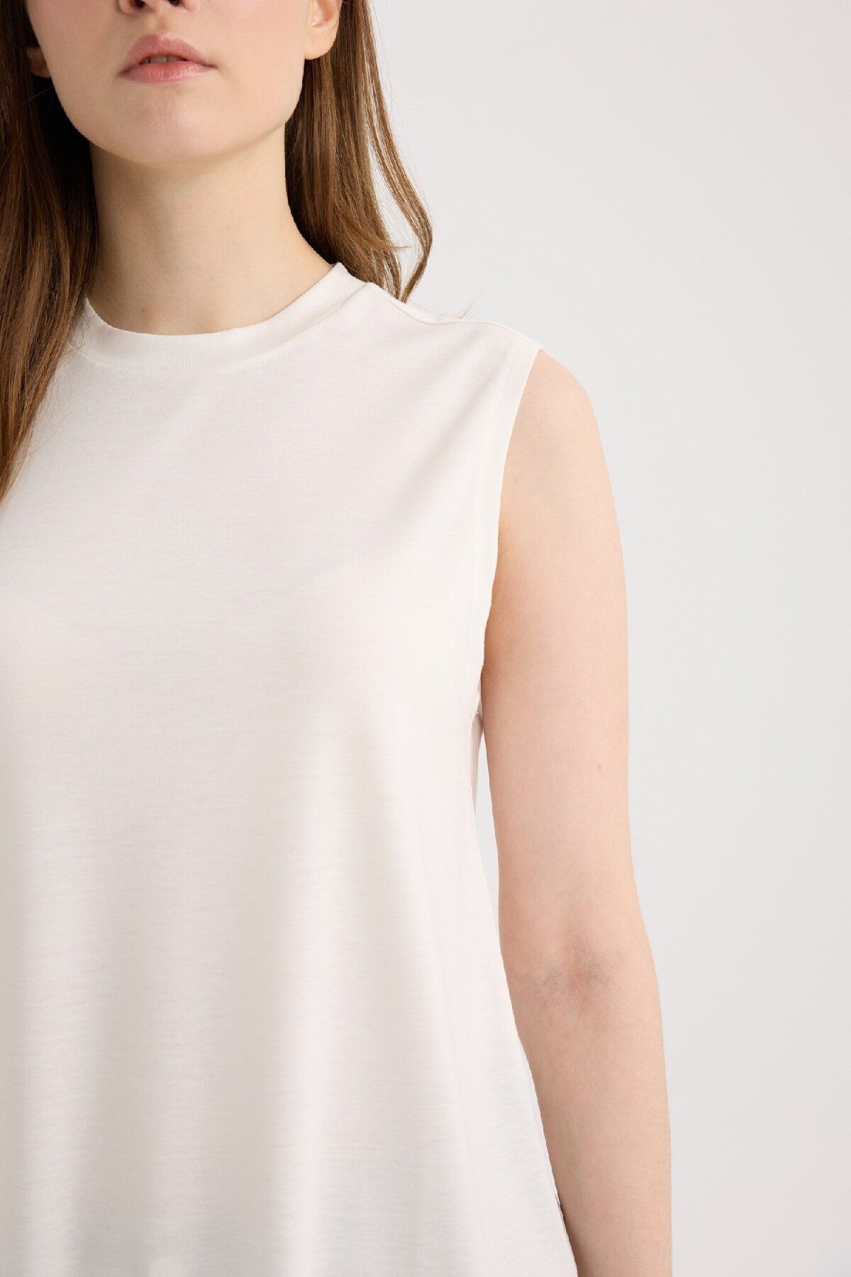 DeFacto-Regular Fit Rundhalsausschnitt Basic Plain Ärmellose Tunika A8352ax25sp 6