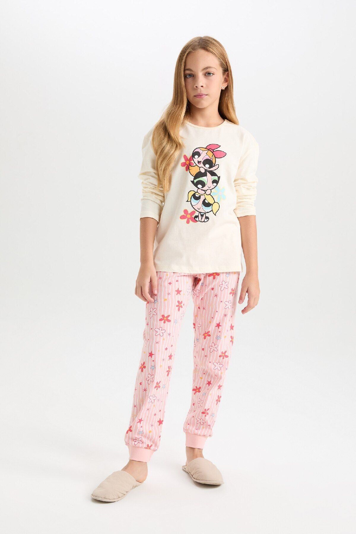 DeFacto Powerpuff Girls Patterned Girl's Pajama Set - Long Sleeve, Top and Bottom Elastic D9838A824Au