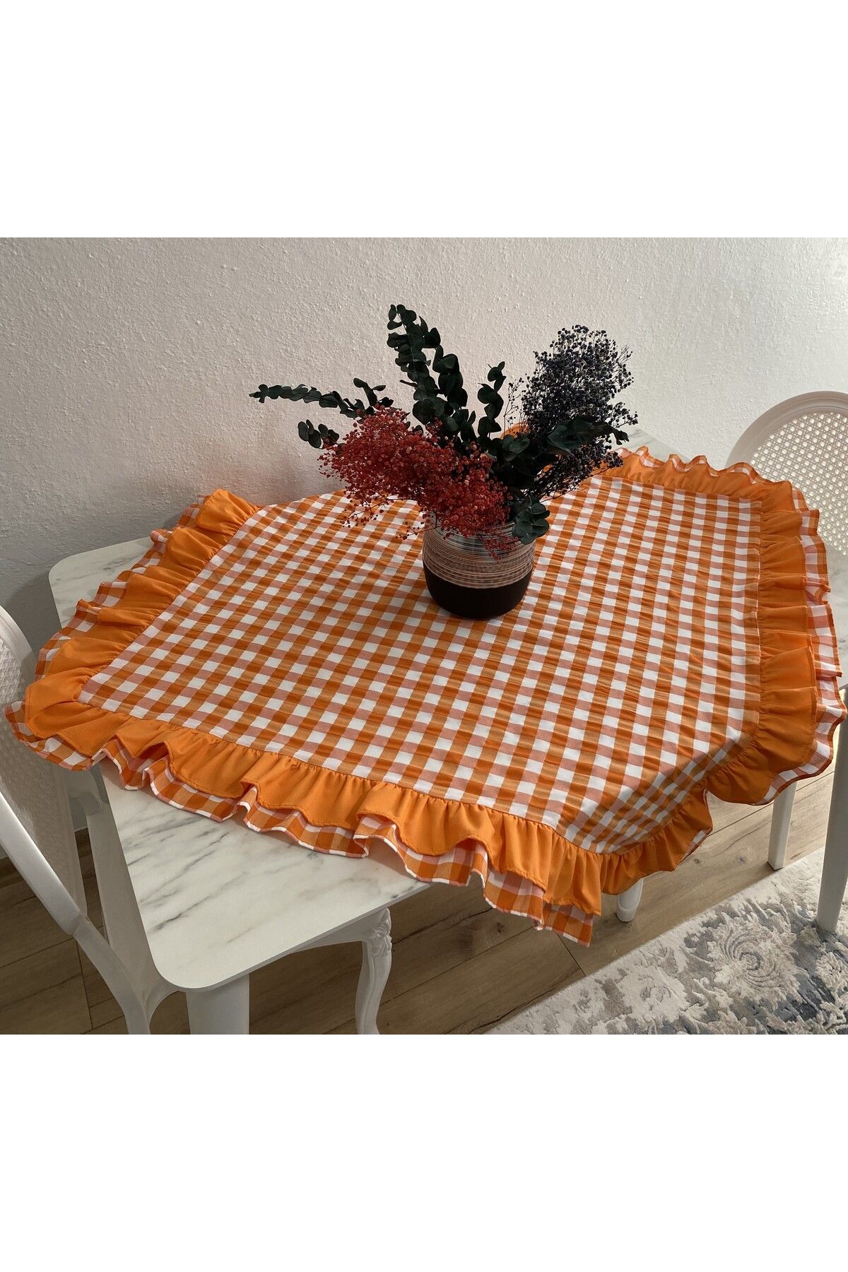 LILYUM-Double Ruffled Gingham Patterned Tablecloth 3