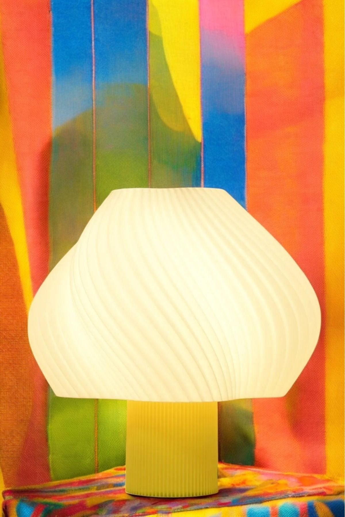 Lasirius-Modern Design Table Lamp, Fashionable and Functional Lighting, Aura Modern Lamp, Bedside Table Lampshade 2