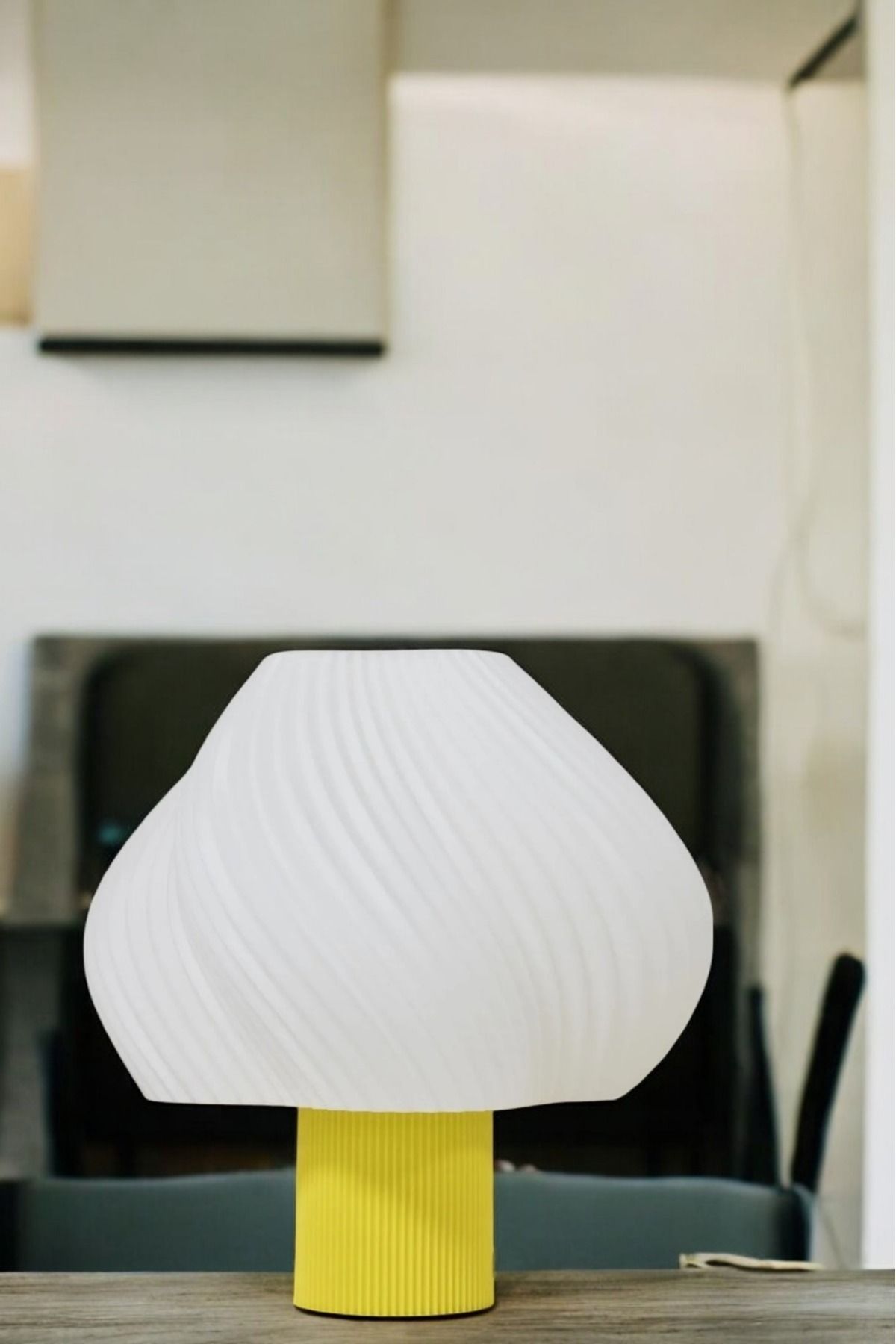 Lasirius-Modern Design Table Lamp, Fashionable and Functional Lighting, Aura Modern Lamp, Bedside Table Lampshade 3