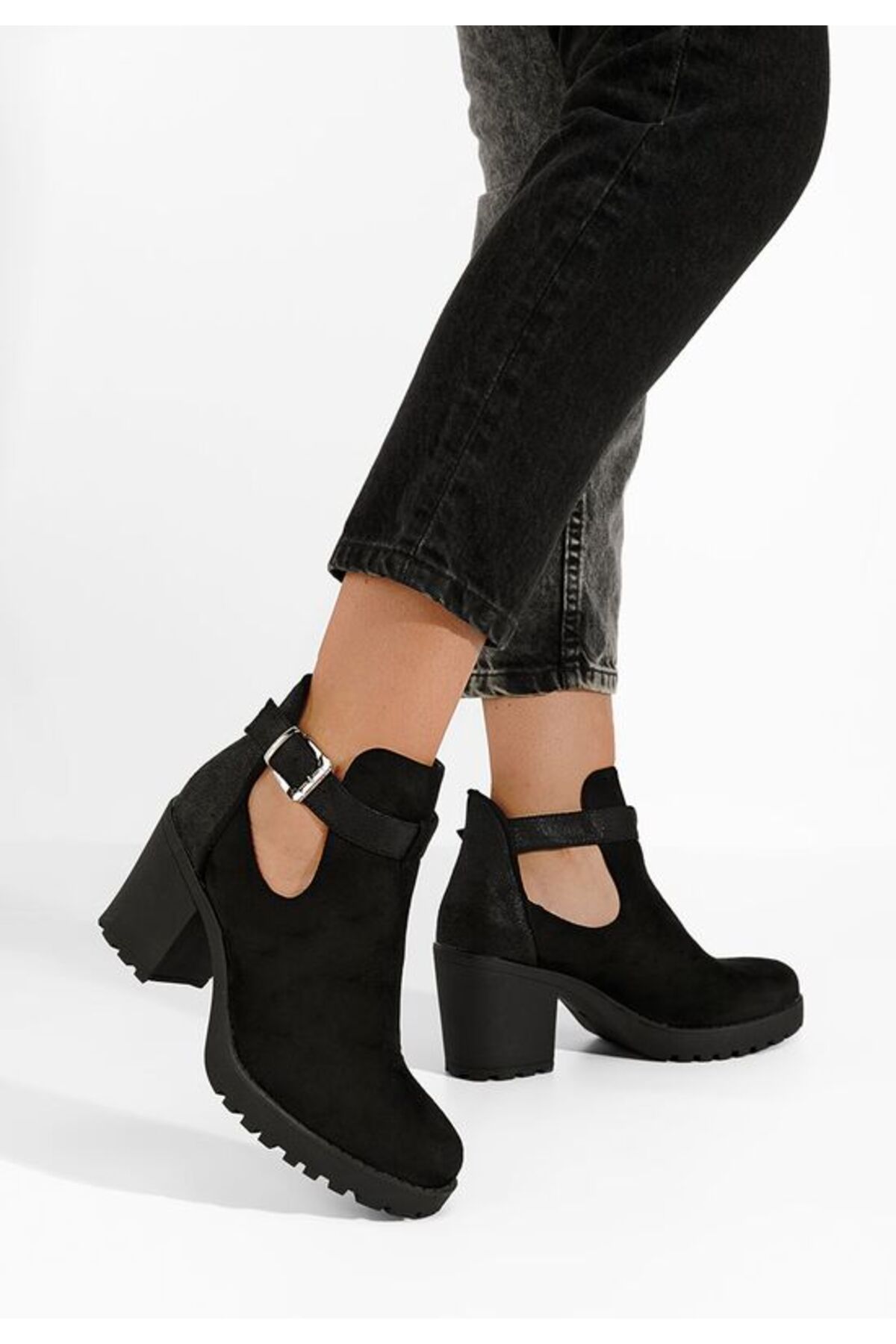 B T Shoes Черни есенни ботуши Nomaria