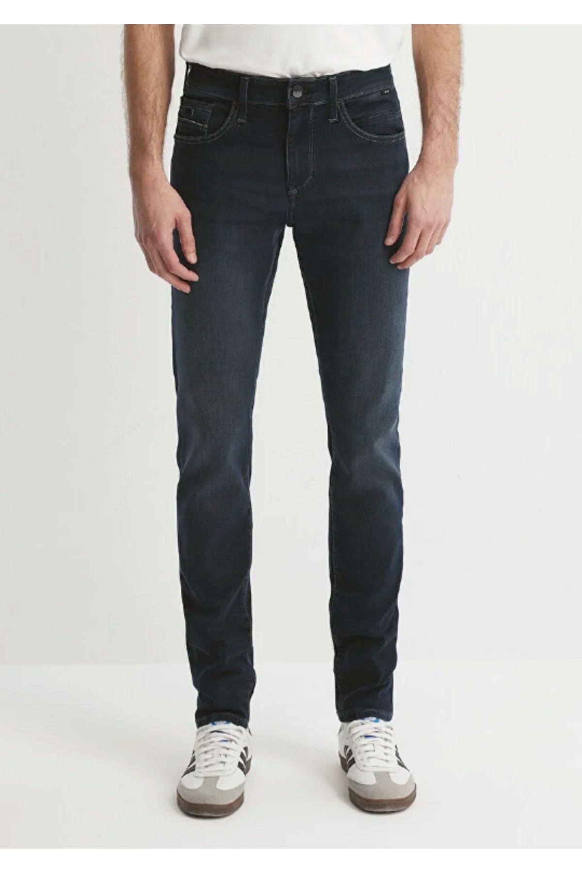 hasene-James - Jet Black 5