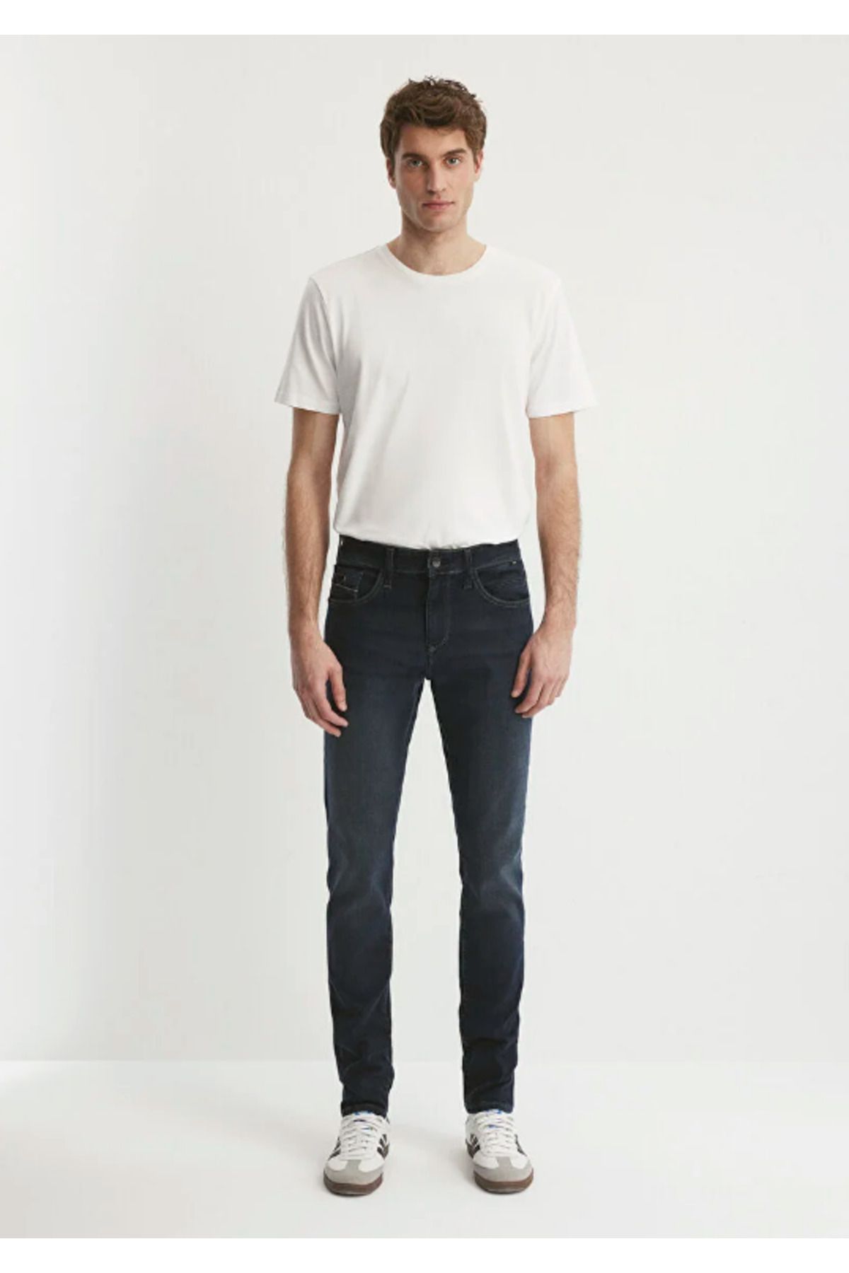 hasene-James - Jet Black 3