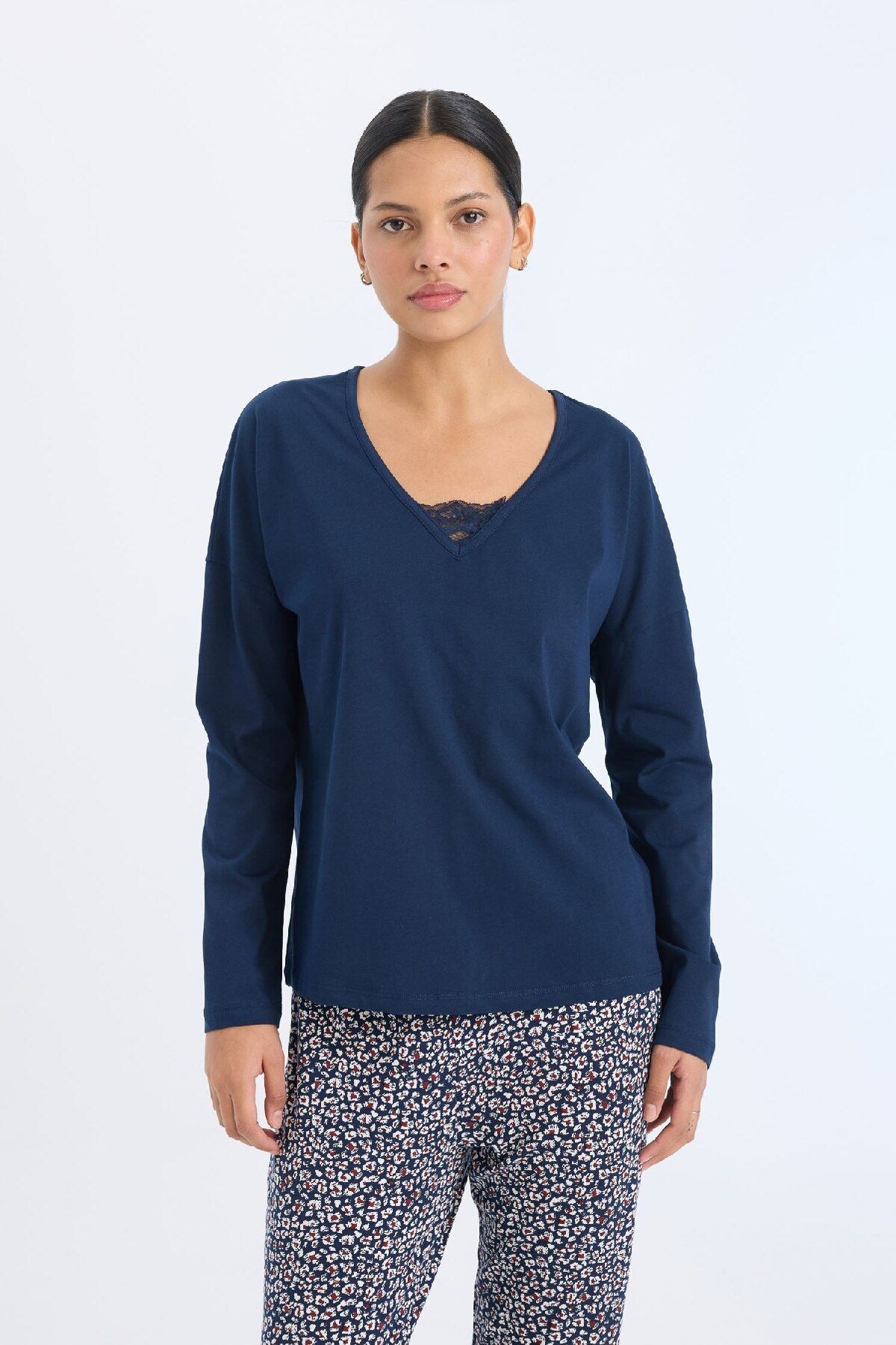 DeFacto-Sleepwear Set to Fall in Love - Long Sleeve and Pattern E2357Ax24Wn 4