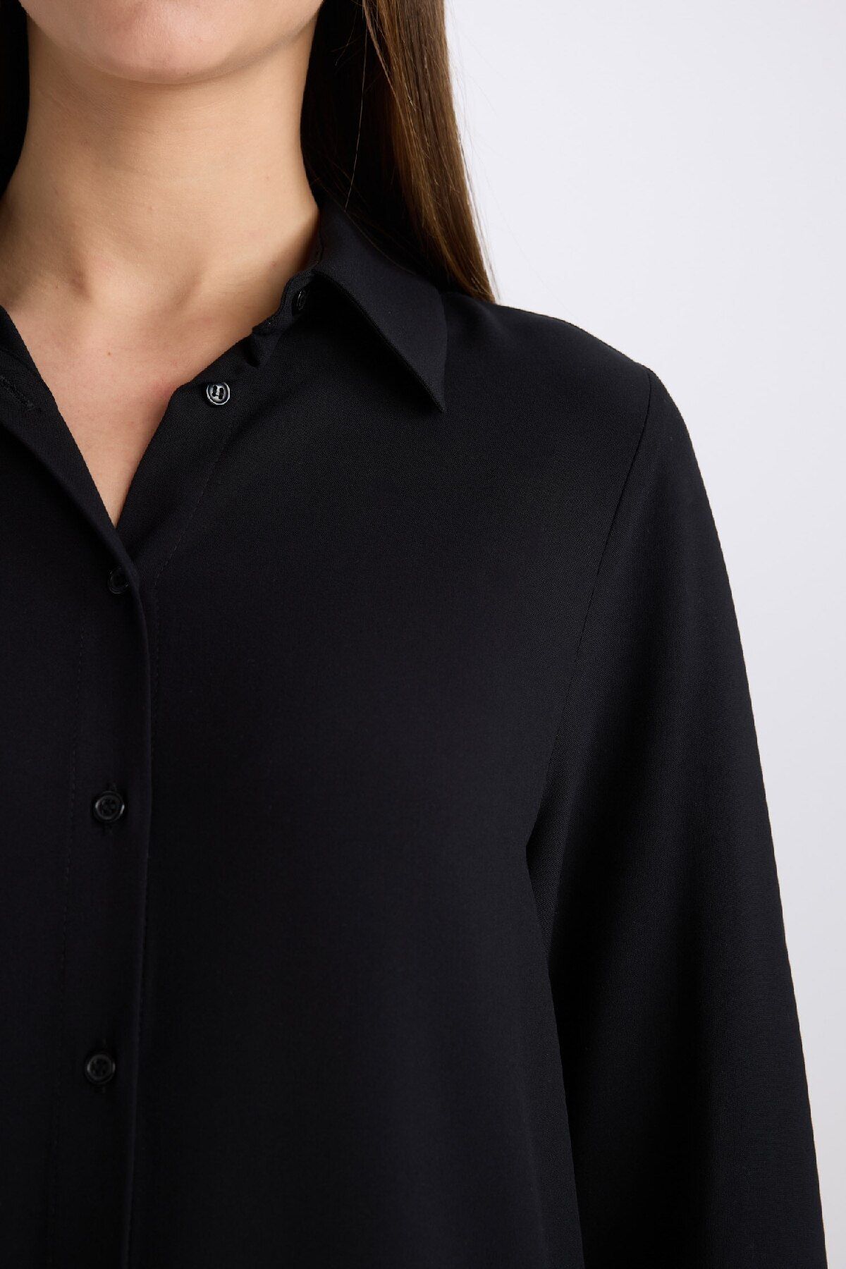 DeFacto-Normale Passform, einfarbiges Basic-Langarmshirt Z6472az25sp 5