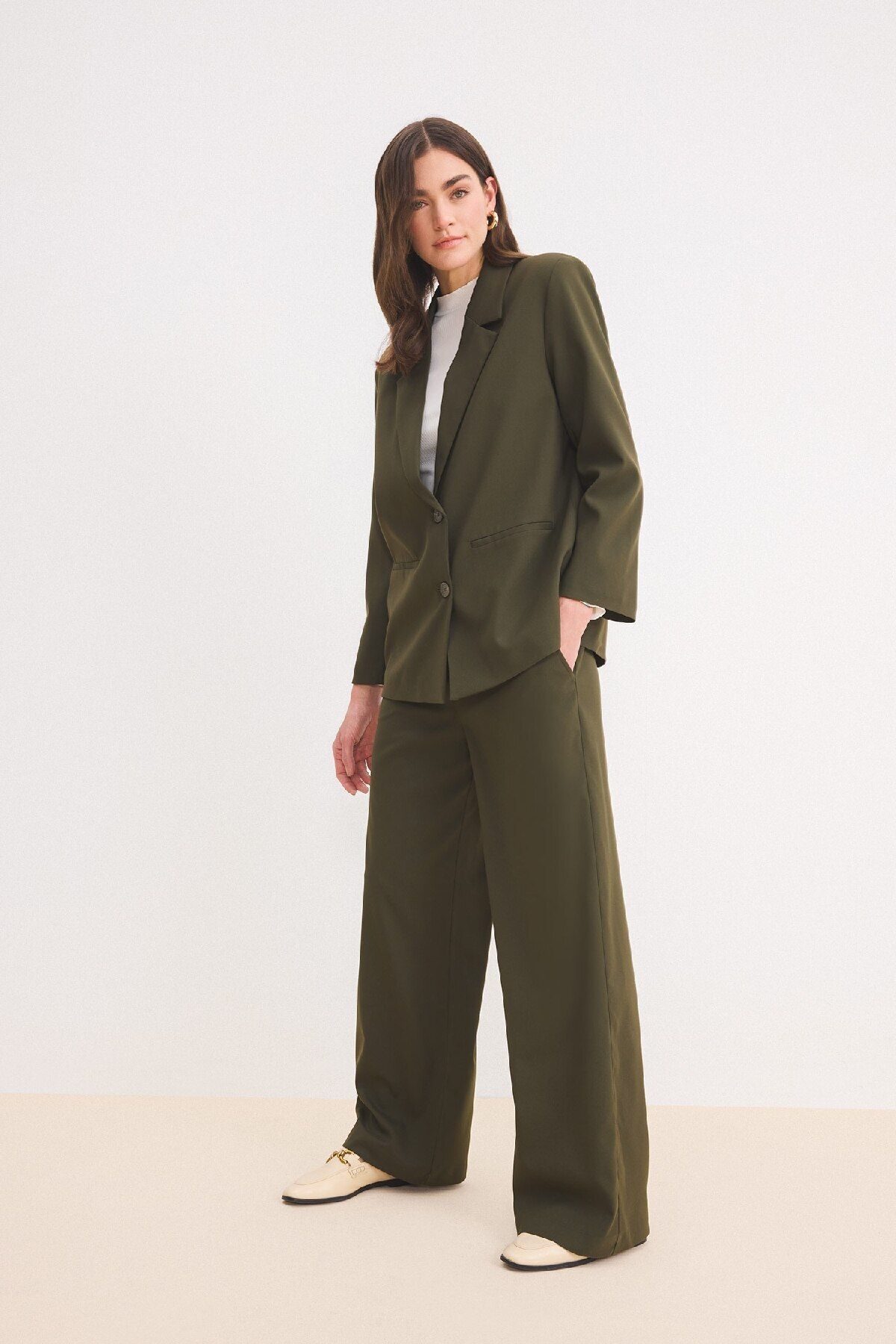 complete the look image