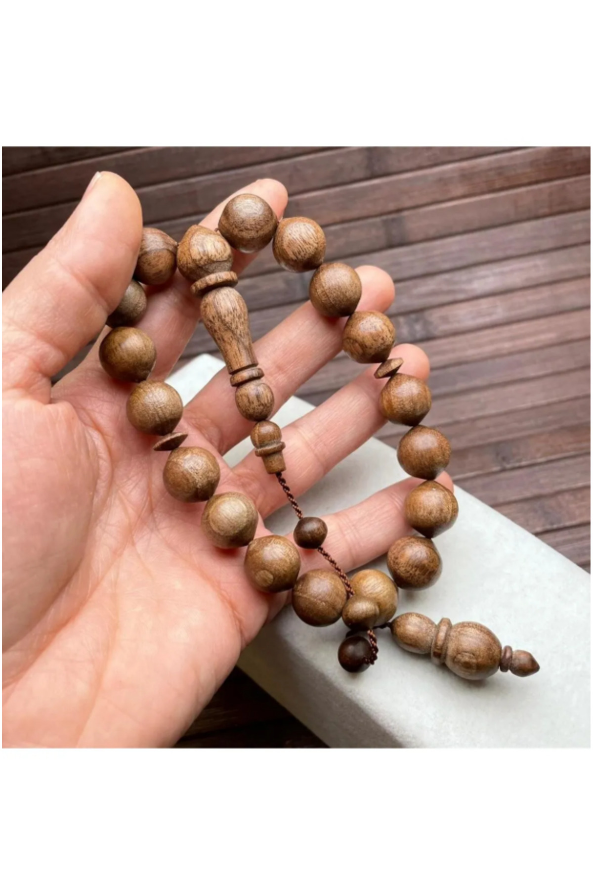 dergah tesbih-Walnut Tree Patterned Efe Mascot Rosary 3