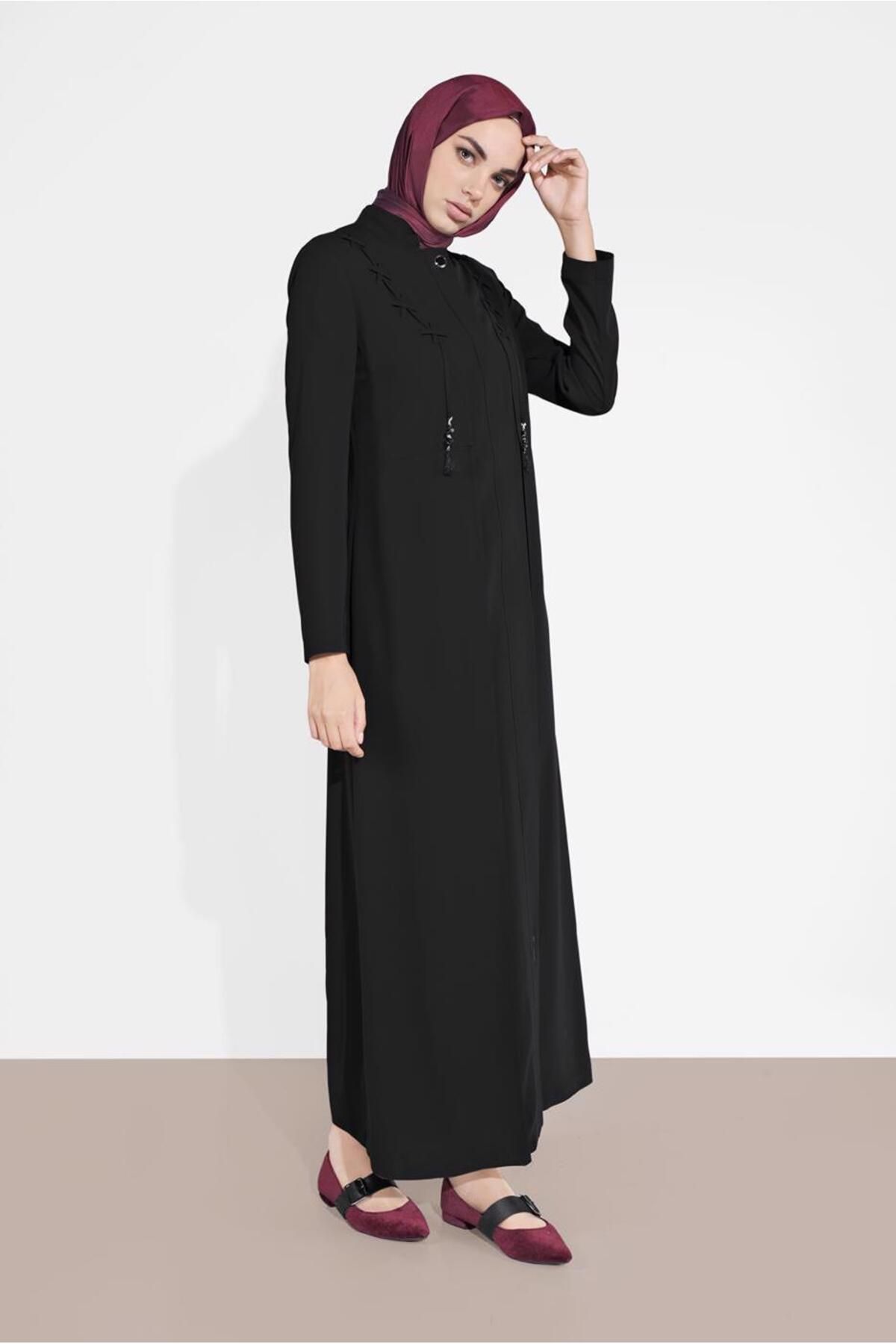 Alvina-1461 Model with Hidden Button and Pocket Parde Decoration 2