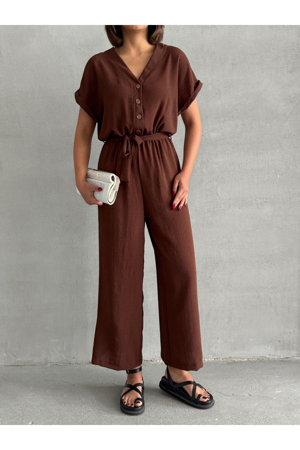 complete the look image