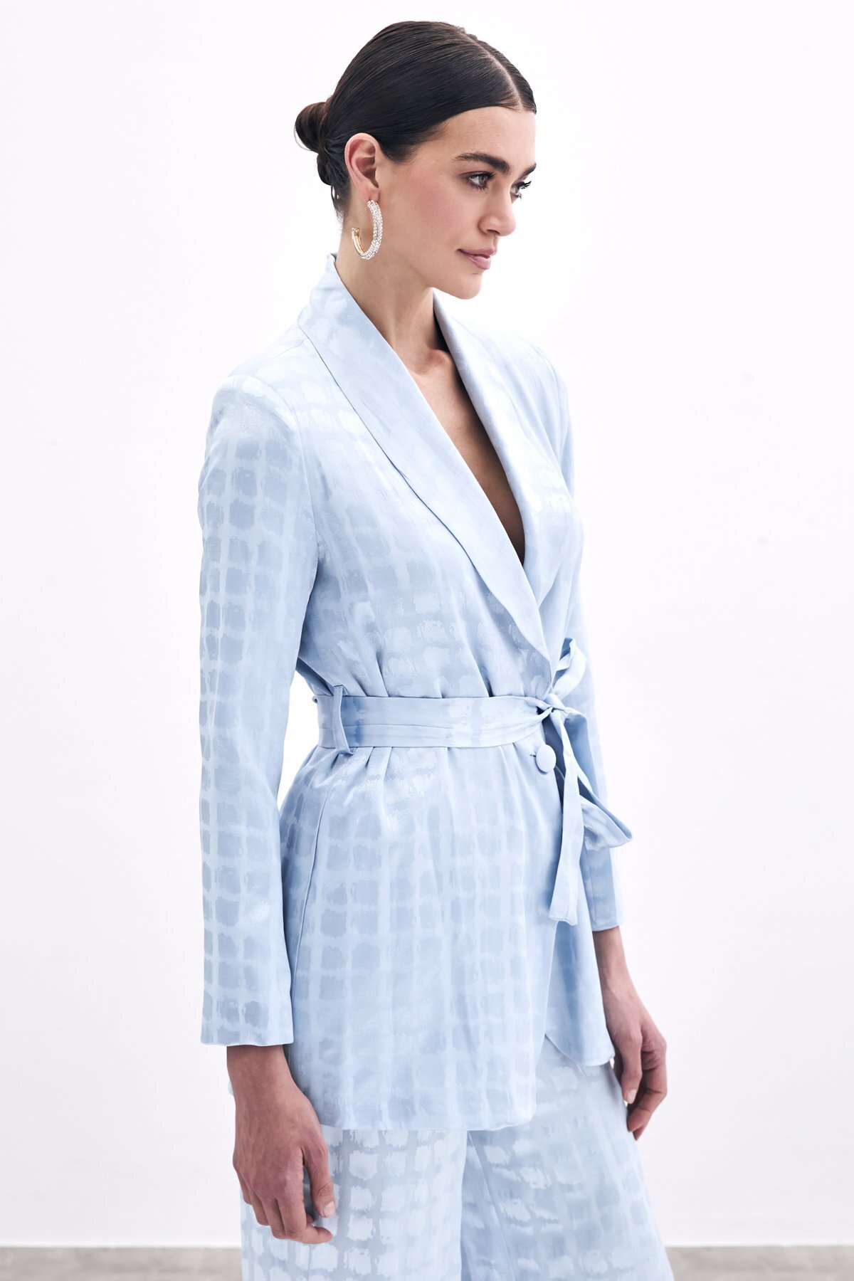 Sateen-Square Patterned Belted Jacket - Baby Blue 5