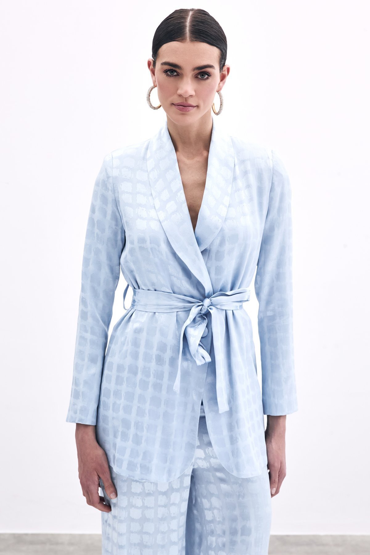 Sateen-Square Patterned Belted Jacket - Baby Blue 2