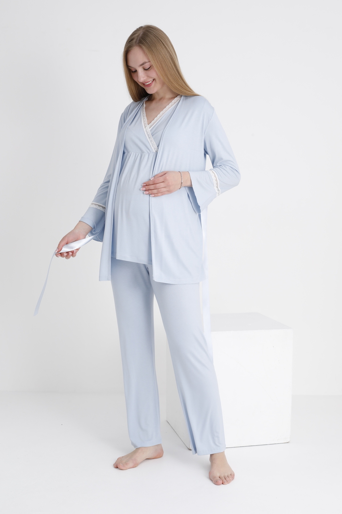 Miss Dünya Lissa-Lace Trimmed V-Neck Maternity and Maternity Pajama Set 3