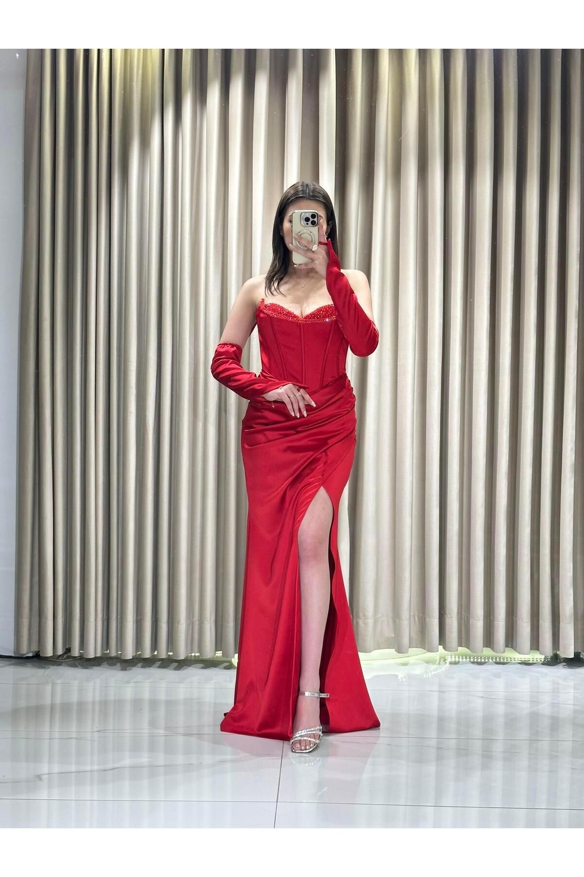 Kaleiçi Yıldızlar-Red Satin Bodice Evening Dress with Mobile Sleeves 5556 1