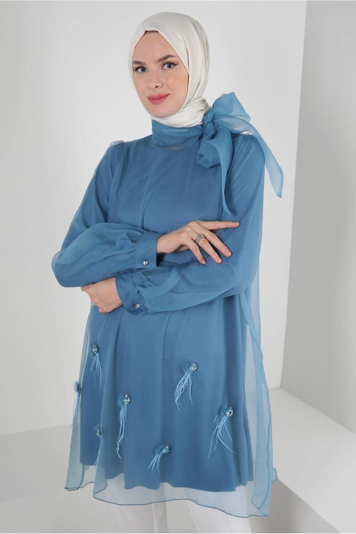 تونیک با یقه کراوات و جزئیات اکسسوری 43577 Alvina