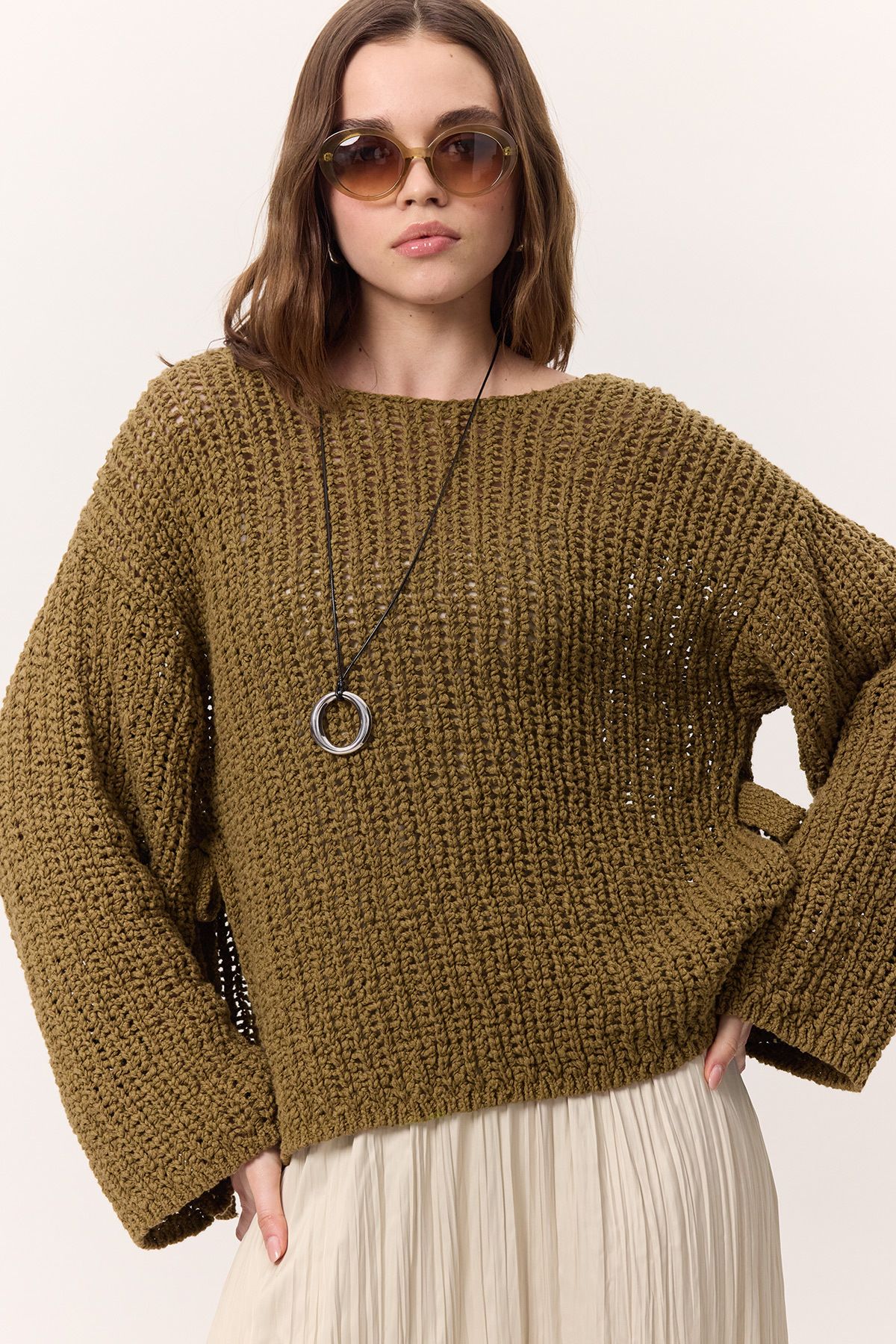 Manuka-Grüner STRICKPULLOVER MIT NETZSTRICK 3