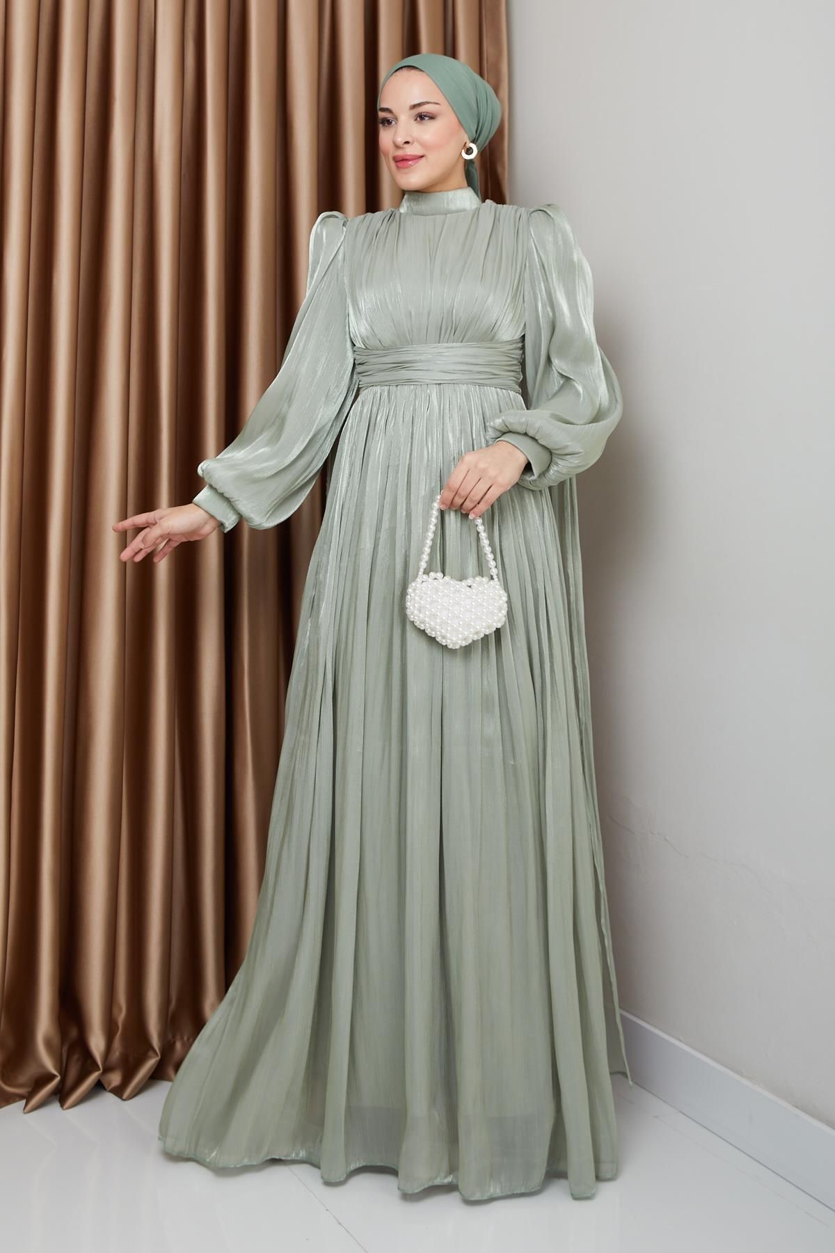 Olcay-Yorgo Seiden-Hijab-Abendkleid mit Gürtel und Cape-Detail HELLGRÜN 1237 3