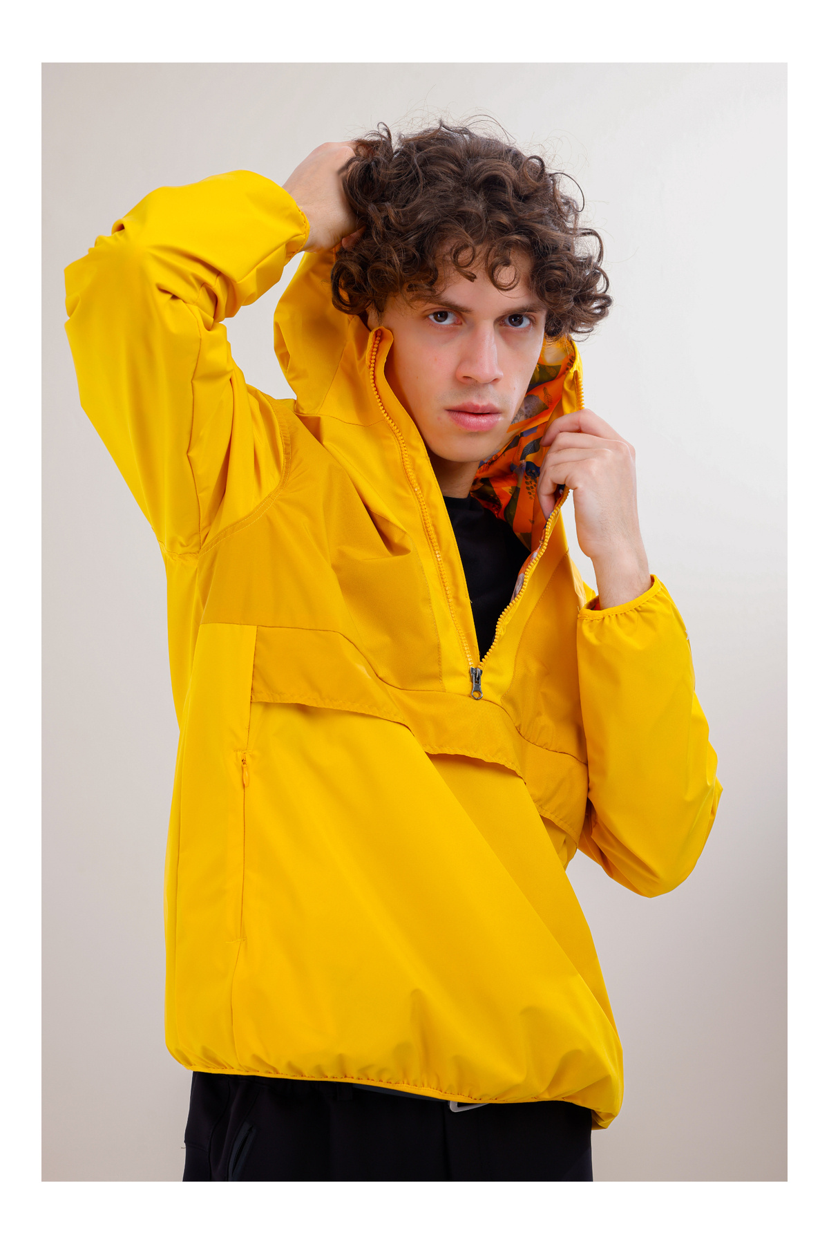 Flow Flex Ultra Hafif Su Geçirmez Hoodie , Çantaya Dönüşen Tasarım — زرد FLOWFLEX — تصویر 5 از 9
