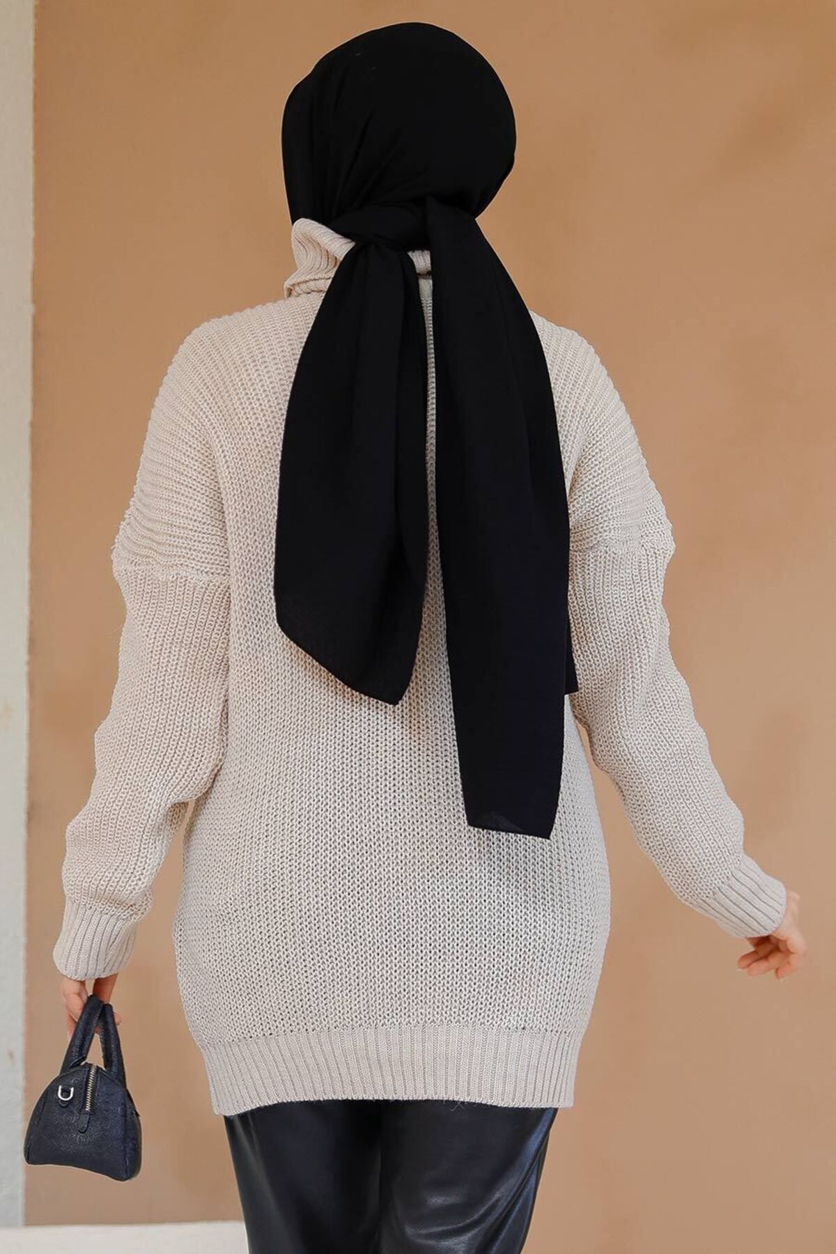 complete the look image