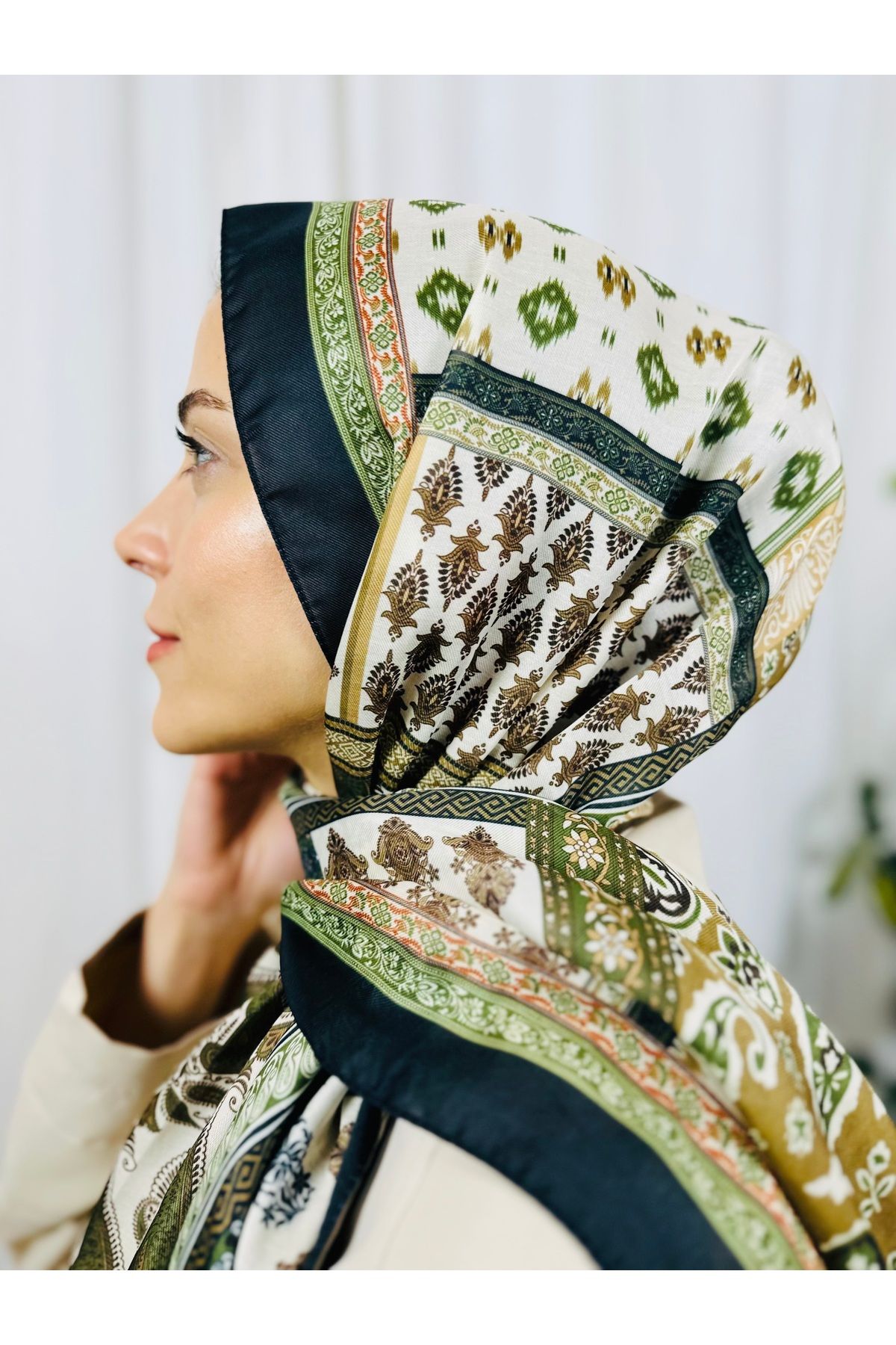 kubbe-Premium Square Retro Pattern Soft Cotton Shawl - Capture a Peaceful and Stylish Style with Ethnic Pattern 2