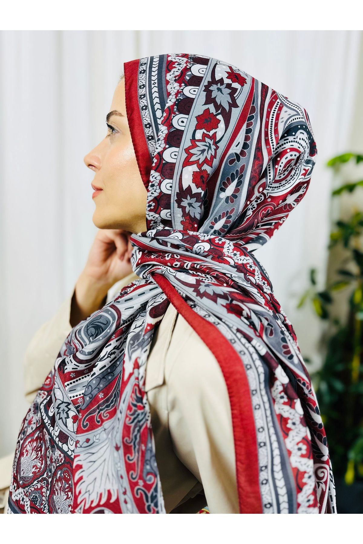 kubbe-Premium Round Retro Pattern Soft Cotton Shawl - Capture a Stylish Style with Its Ethnic Pattern 3