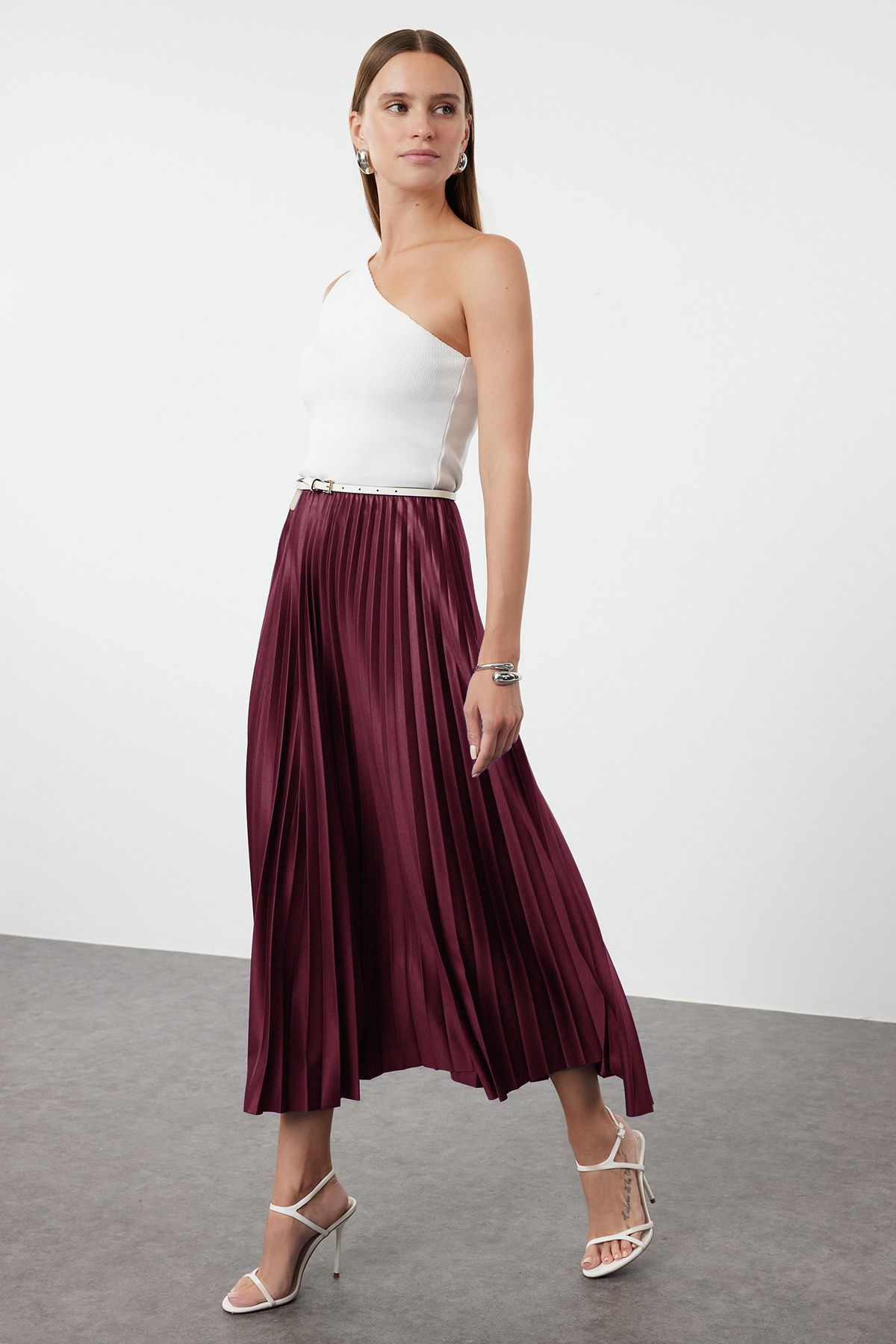 Trendyol Collection Pflaumenfarbener, plissierter Maxirock TWOSS24ET00041