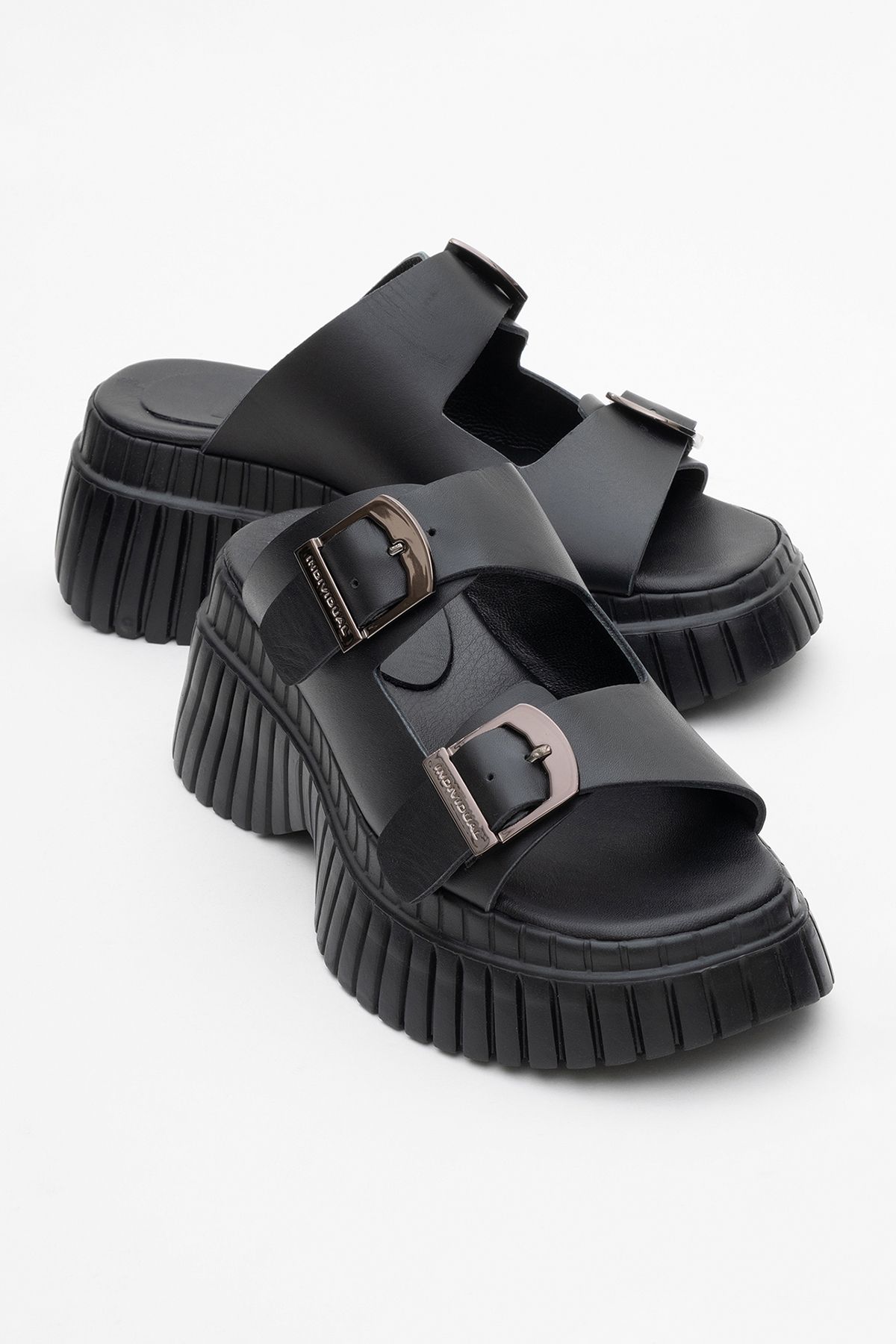 دمپایی زیره گوه ای زنانه دو راه راه چرم طبیعی JOANES Black Skin luvishoes