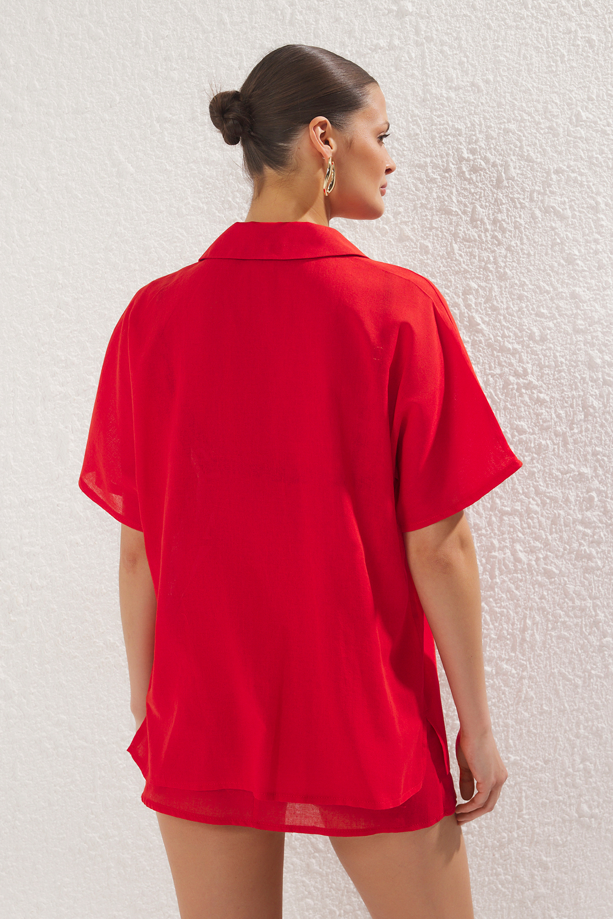 Trendyolmilla  Kırmızı Dokuma %100 Pamuk Plaj Gömlek-Etek Takım TBESS25AU00056 - Görsel 4