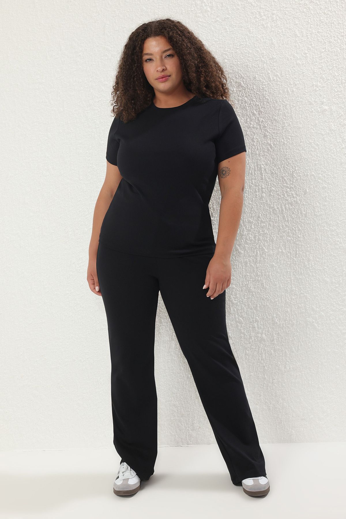 Trendyol Curve-Black Fitted/Slim Fit Ribbed Stretch Knitted Bottom-Top Set Tbbss25Cp00024 2