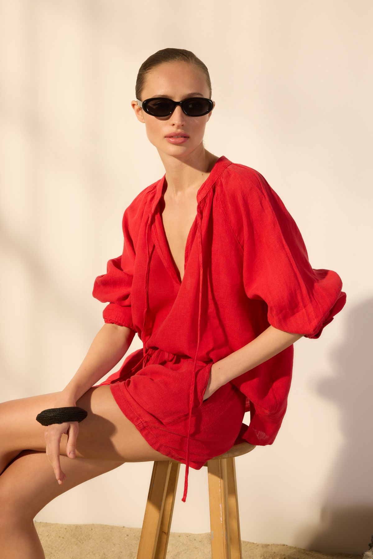 Trendyol Collection-High Waist Red Linen Shorts - Elastic, 100% Linen, TWOSS23SR00319 2