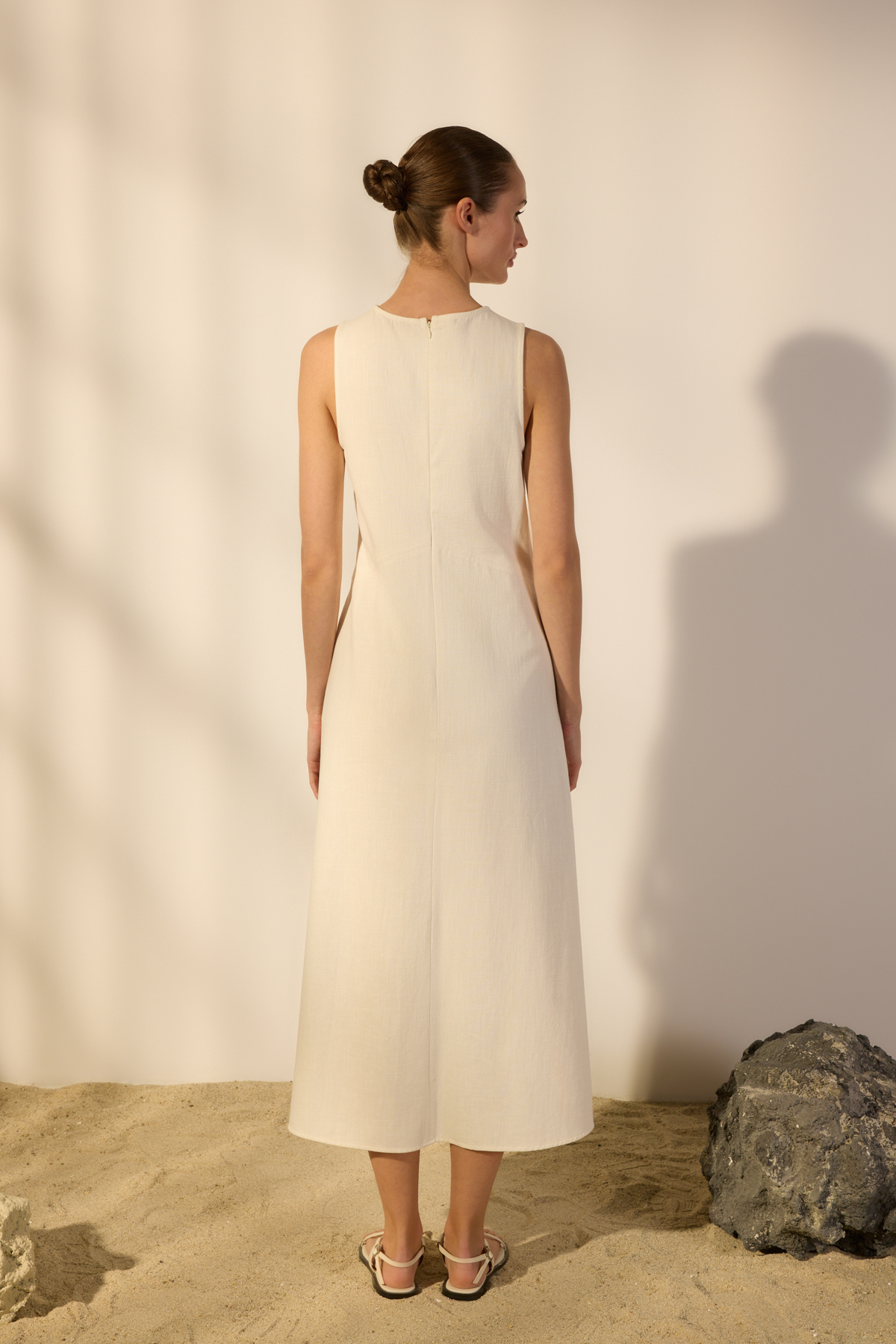 Trendyol Collection-Λευκό λινό μικτό μίντι υφαντό φόρεμα με ραφές και λεπτομέρεια τσέπης 4