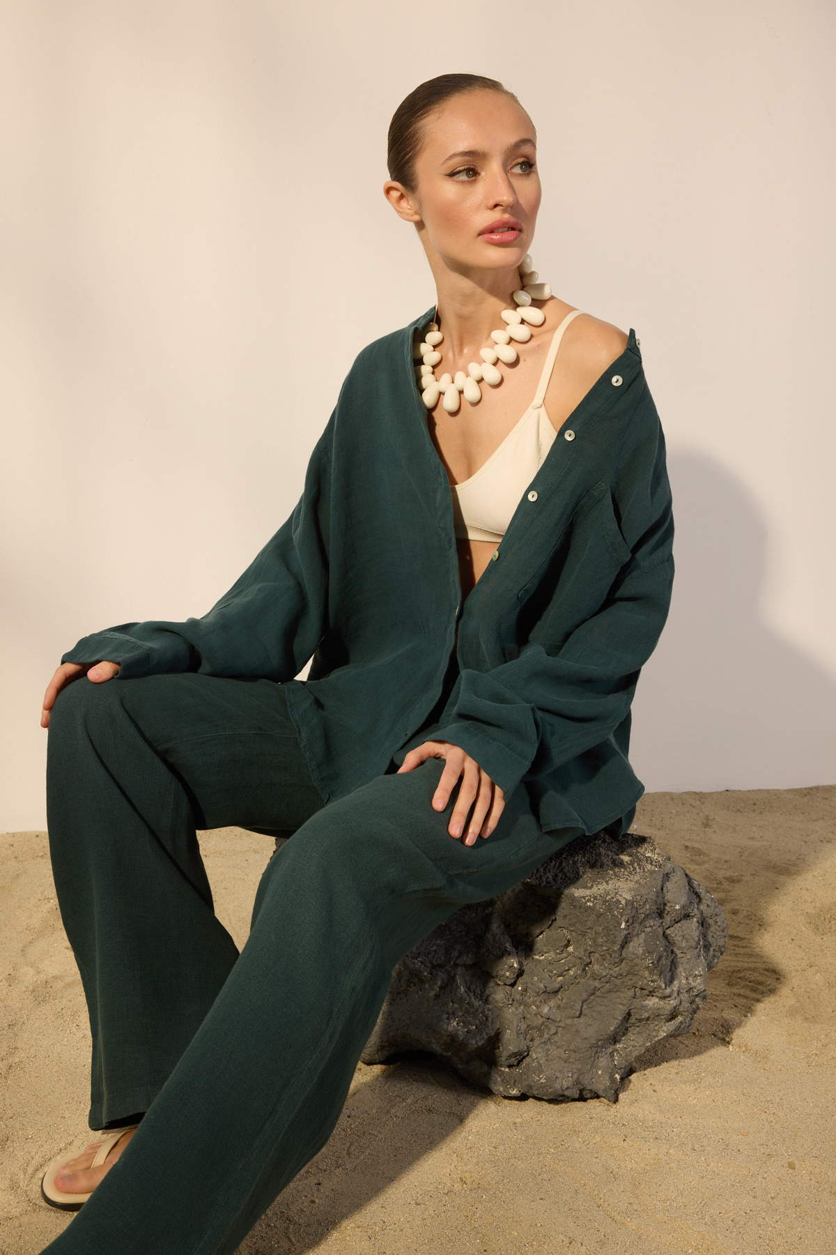 Trendyolmilla  Petrol Yeşili %100 Keten Oversize Gömlek TWOSS25GO00131