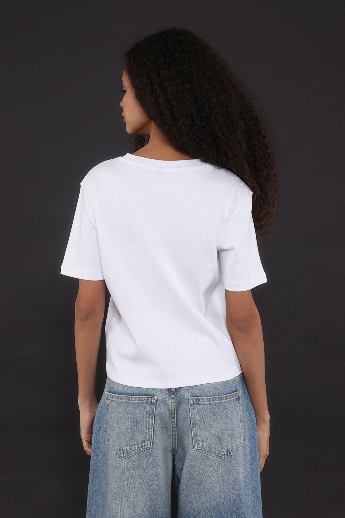 Trendyolmilla  Ekru Kalın Pamuklu Tok Kumaşlı Bisiklet Yaka Kısa Kol Regular Kesim Örme T-Shirt TWOSS25TS00002 - Görsel 4