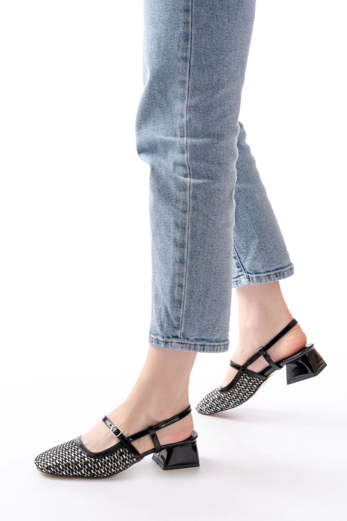 Modaiconu-720 Black Patterned Open Back Daily Women's Sandals 2